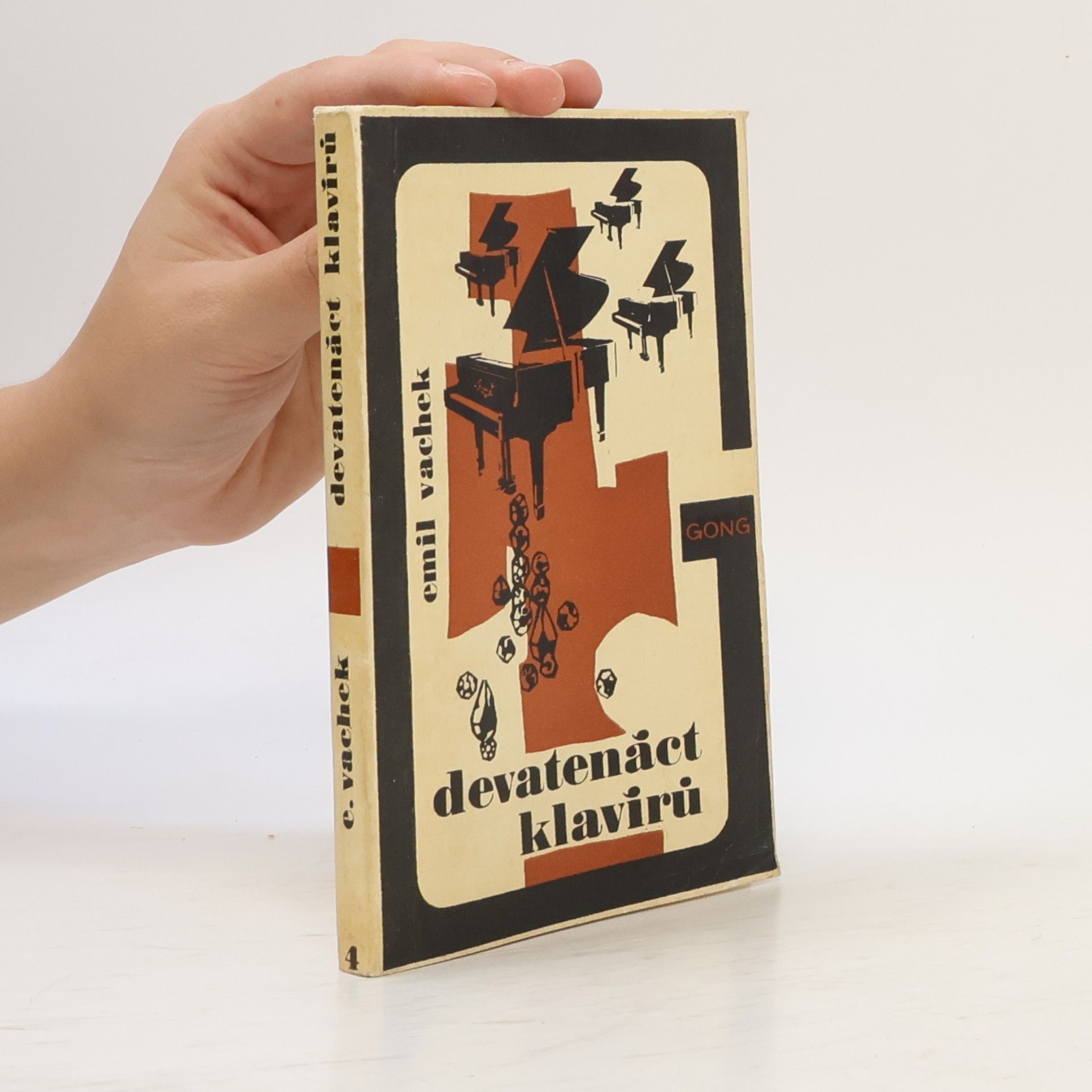 Emil Vachek Devatenáct klavírů