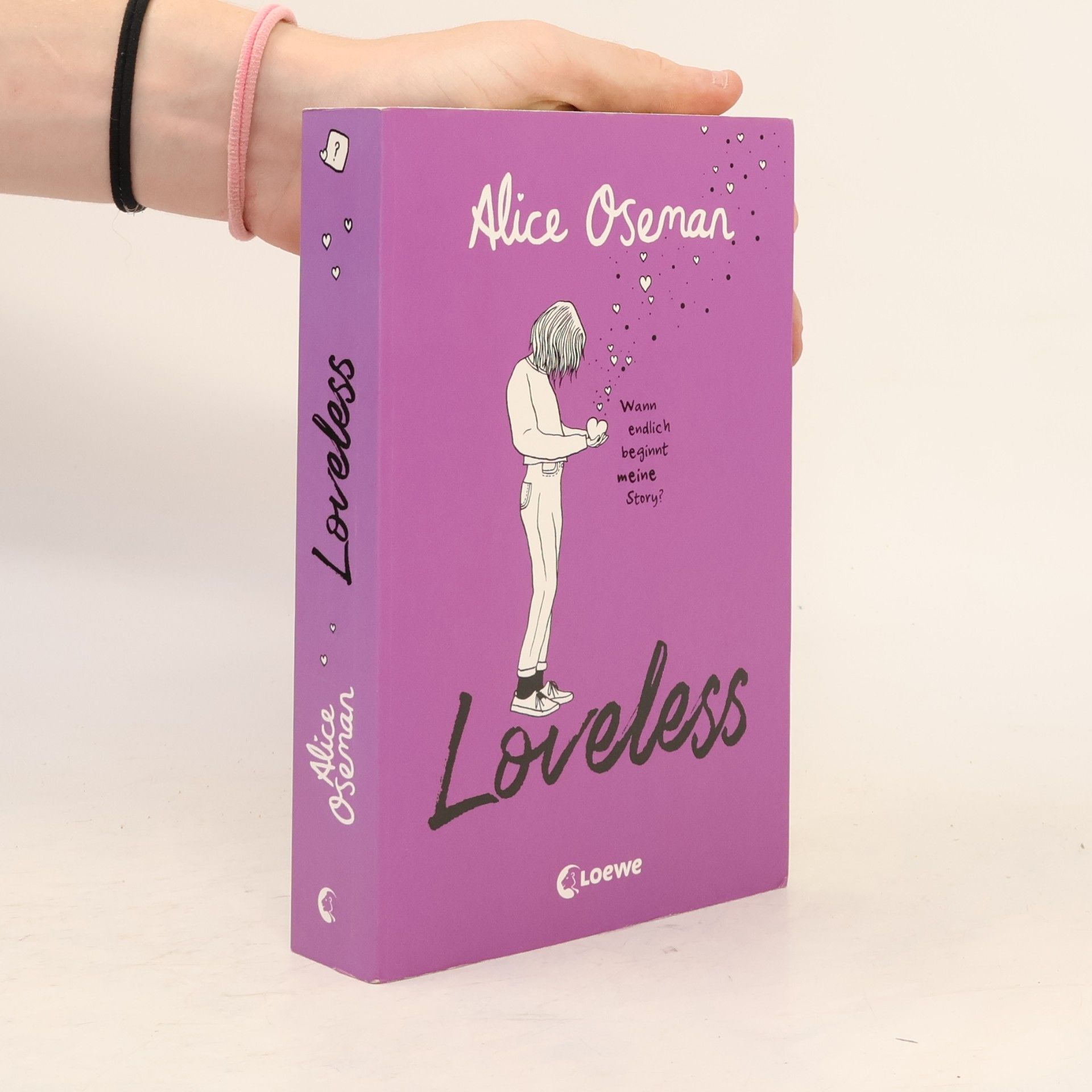 Alice Oseman Loveless