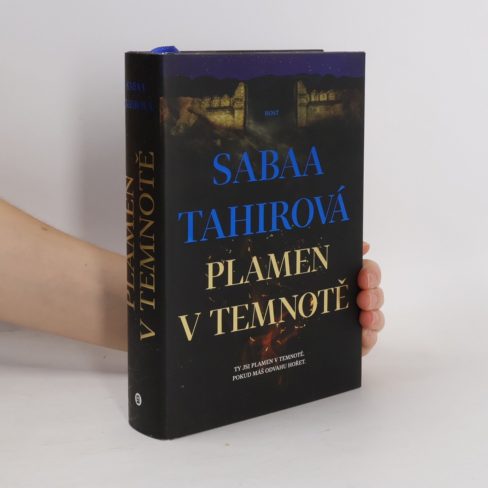 Johana Petra Poncarová Plamen v temnotě