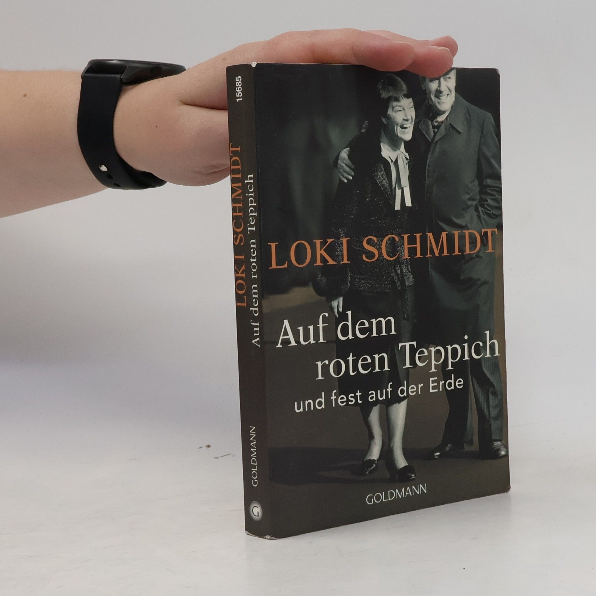 Loki Schmidt Auf dem roten Teppich und fest auf der Erde