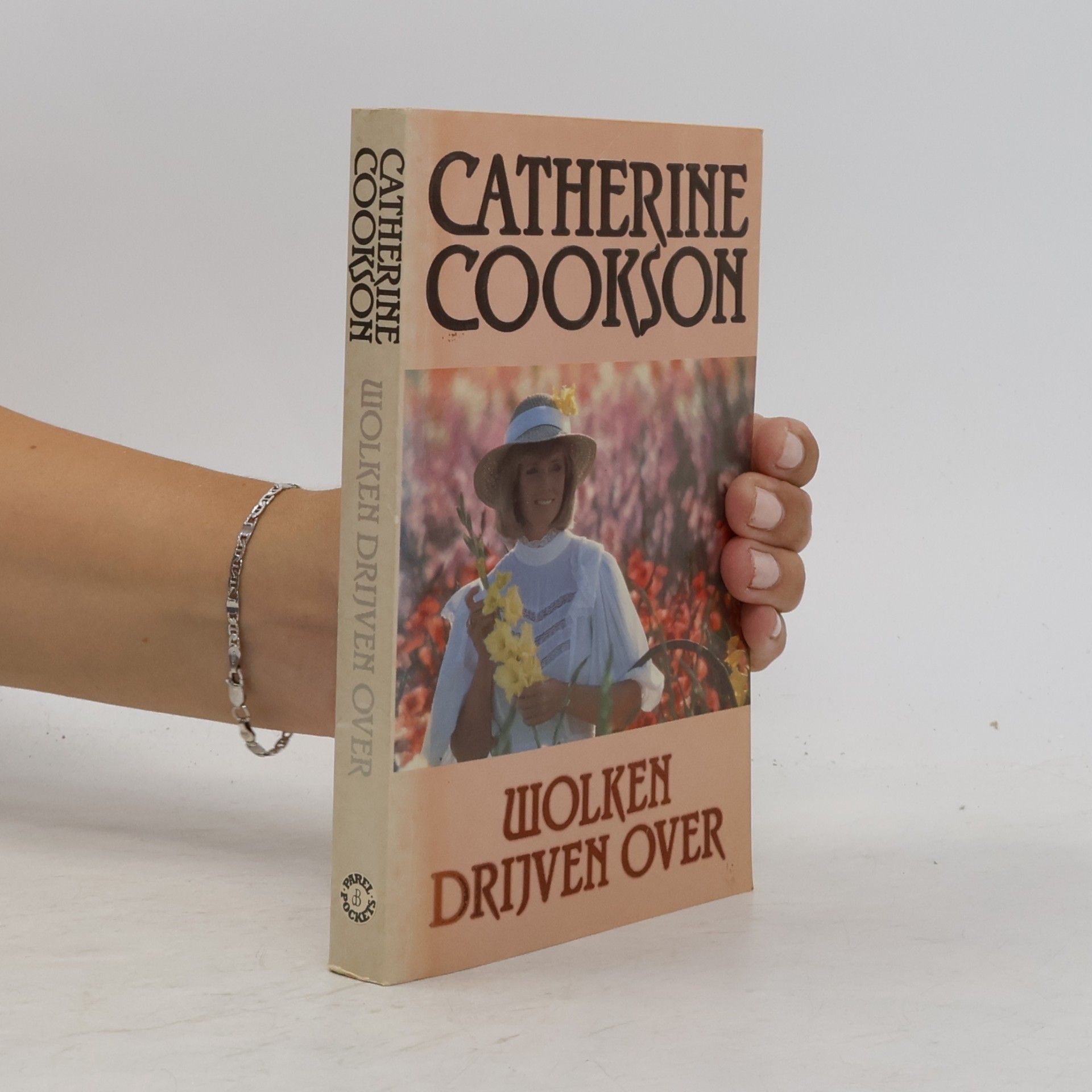 Catherine Cookson Wolken drijven over