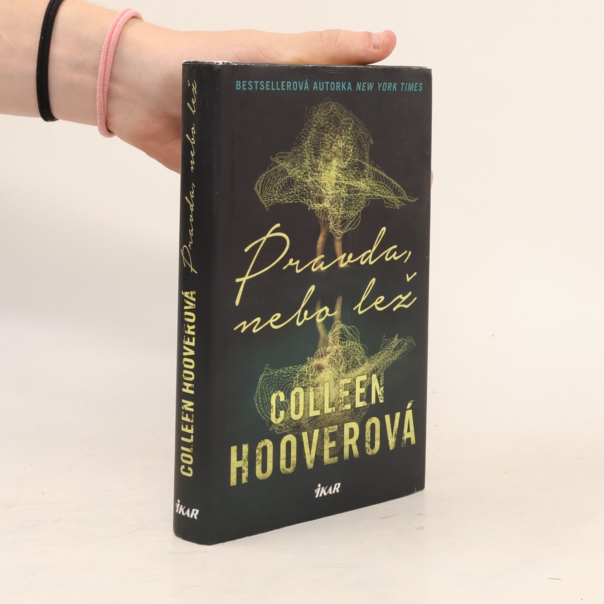 Colleen Hoover Pravda nebo lež