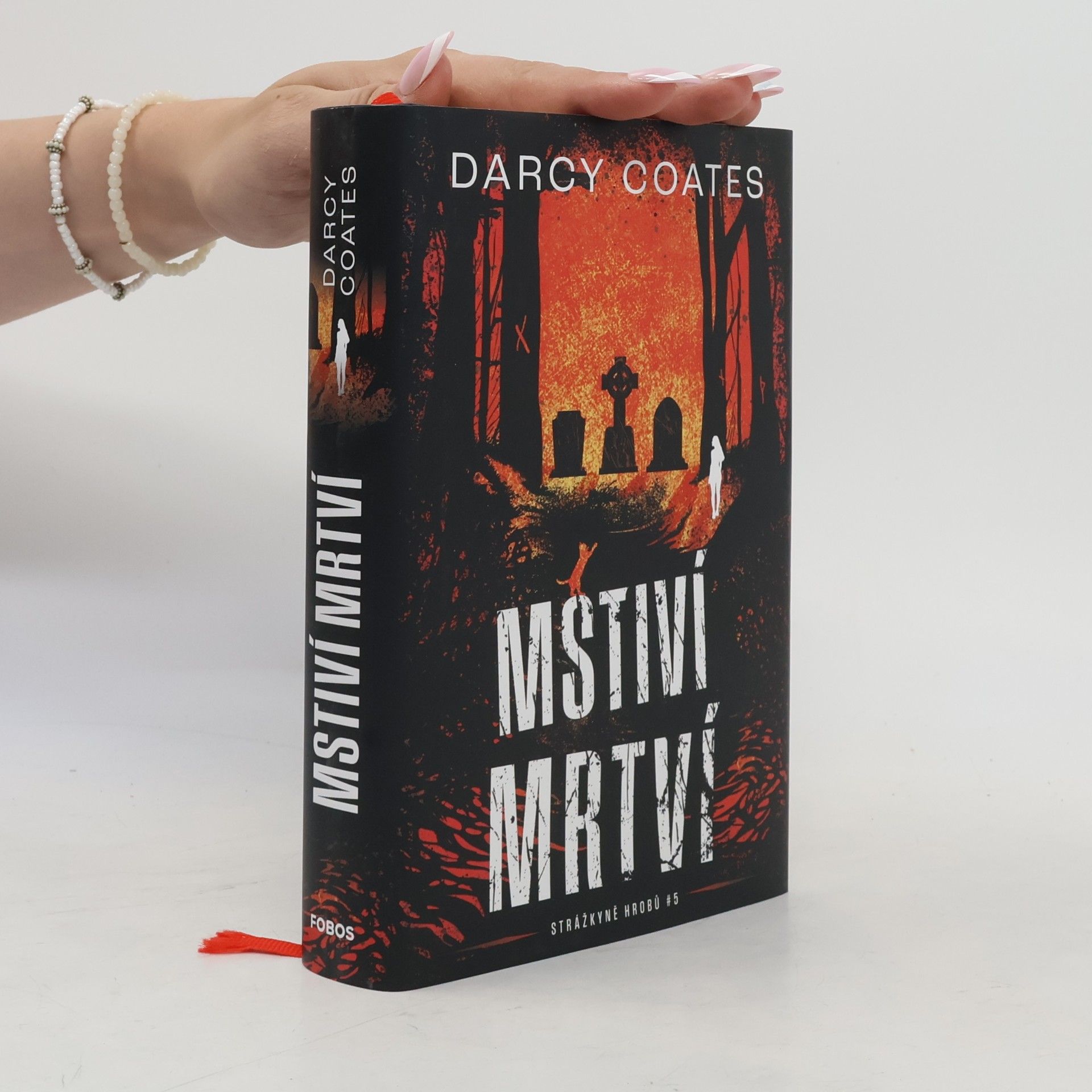 Darcy Coates Strážkyně hrobů - 5: Mstiví mrtví