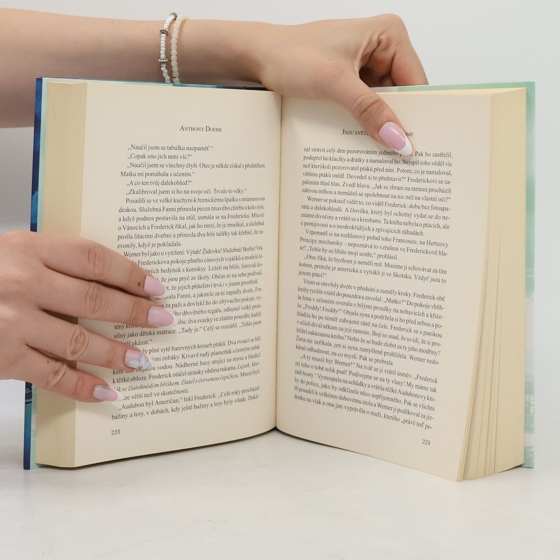 Anthony Doerr Jsou světla, která nevidíme