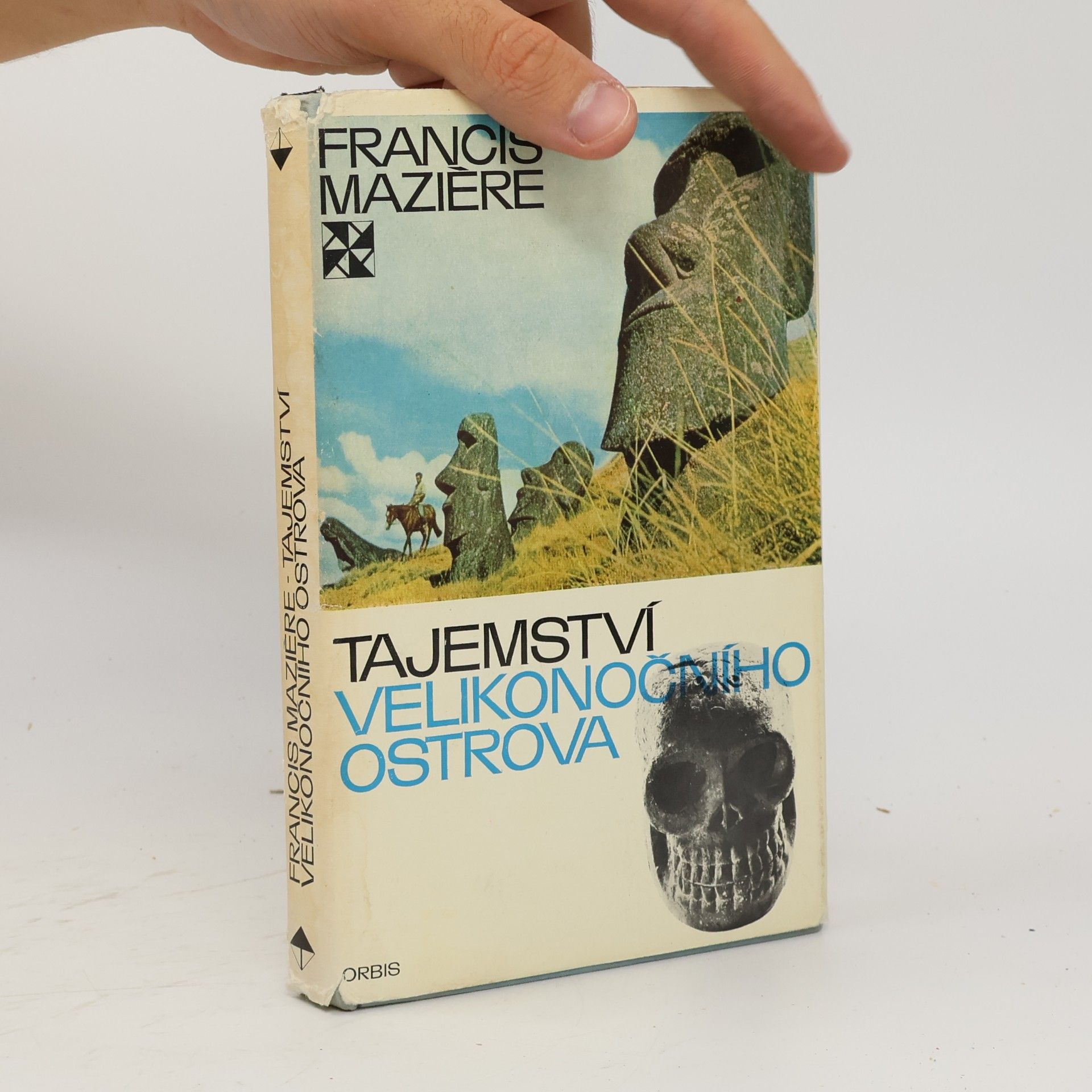 Francis Mazière Tajemství Velikonočního ostrova
