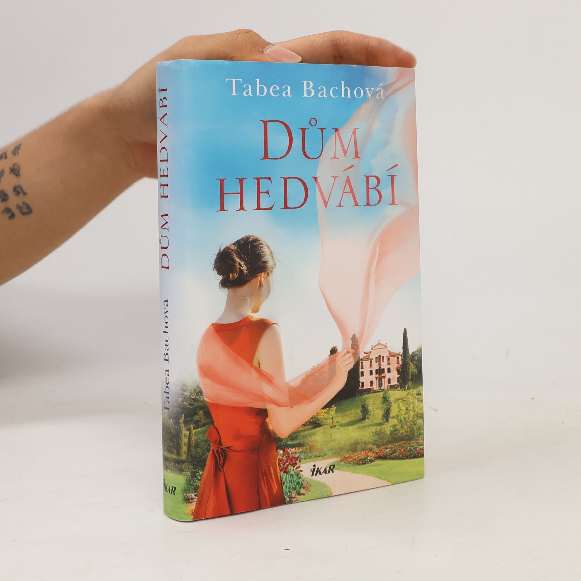 Tabea Bach Dům hedvábí