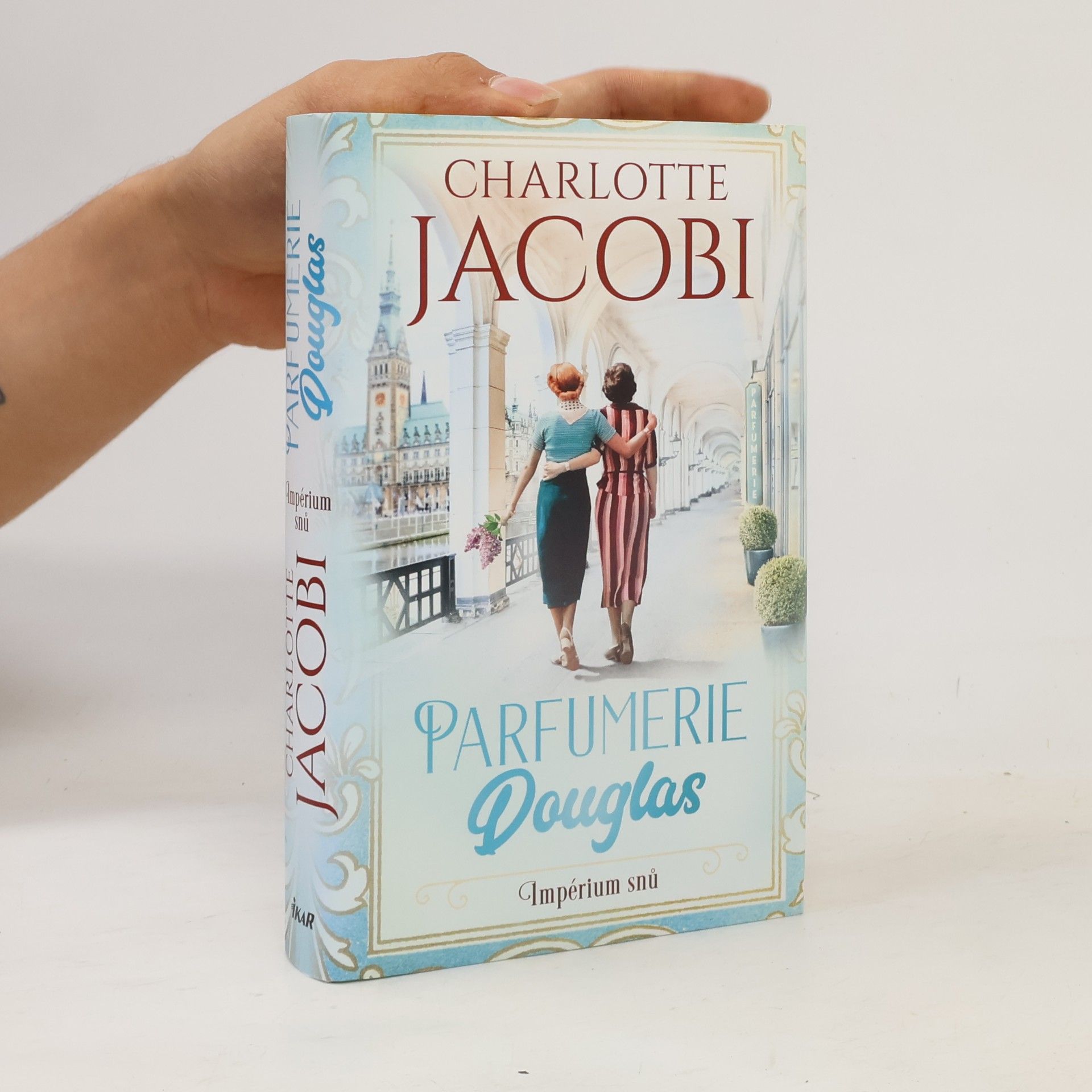 Charlotte Jacobi Parfumerie Douglas. Impérium snů