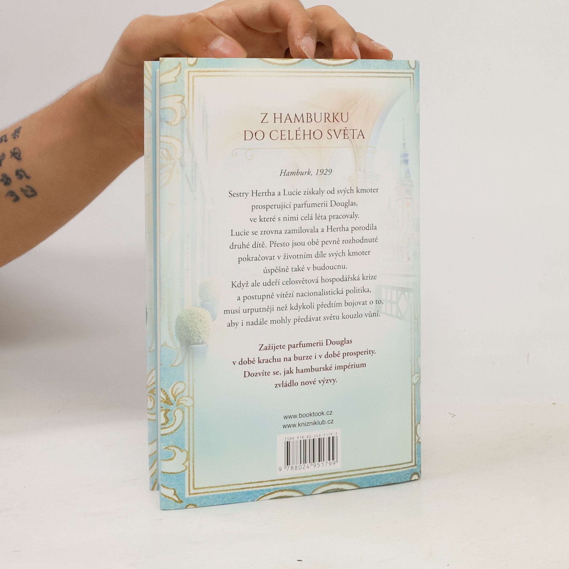 Charlotte Jacobi Parfumerie Douglas. Impérium snů