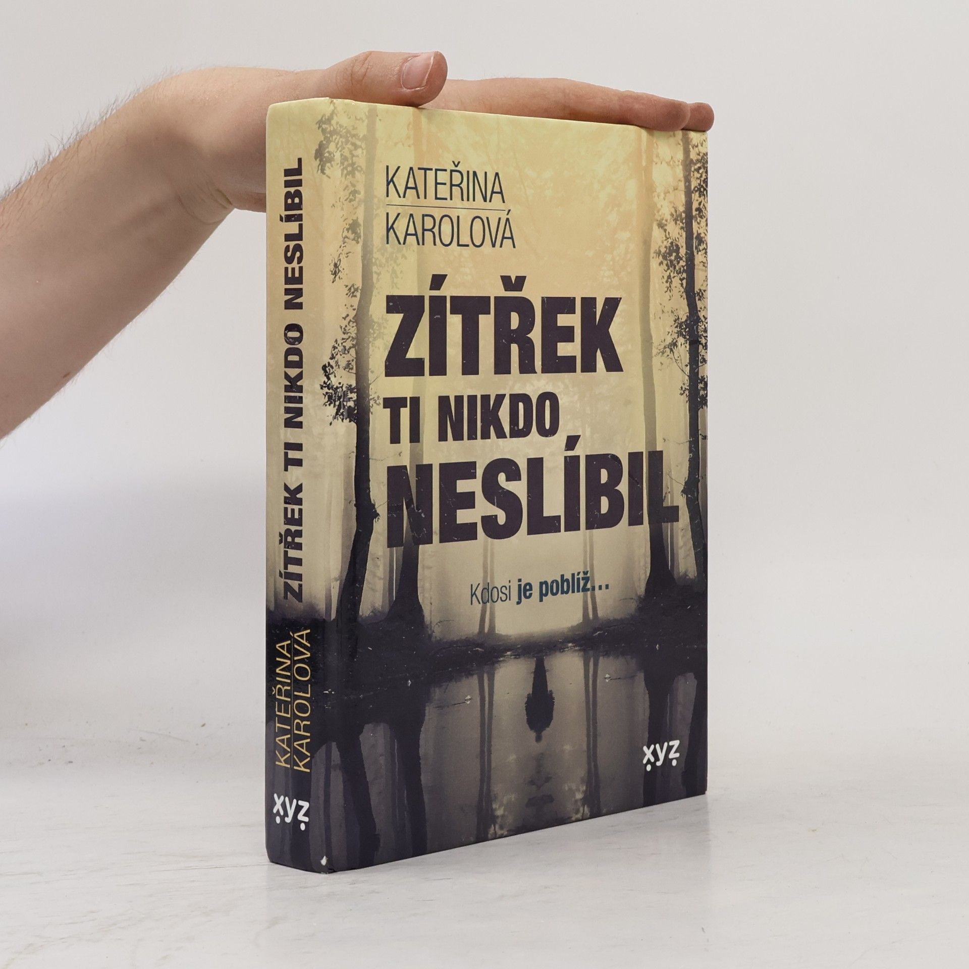 Zítřek ti nikdo neslíbil : kdosi je poblíž...