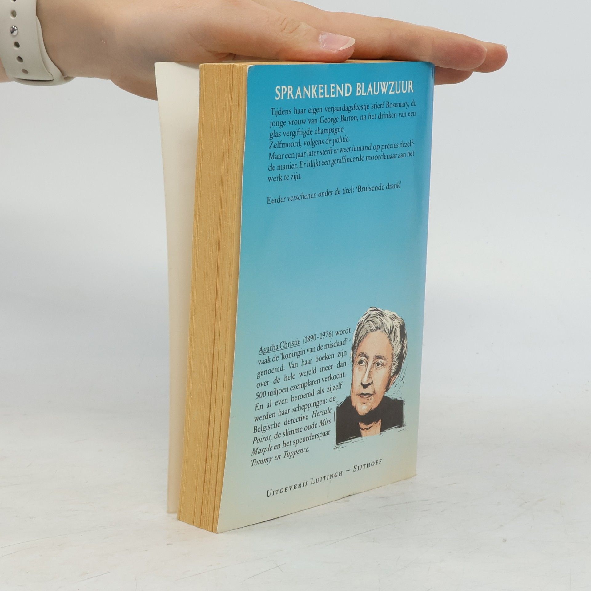 Agatha Christie Sprankelend blauwzuur