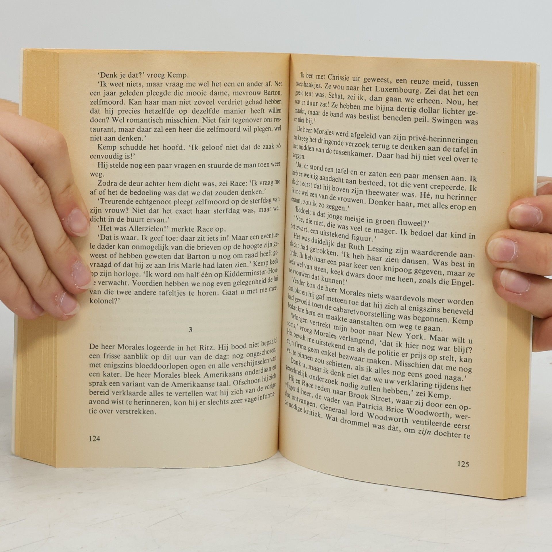 Agatha Christie Sprankelend blauwzuur