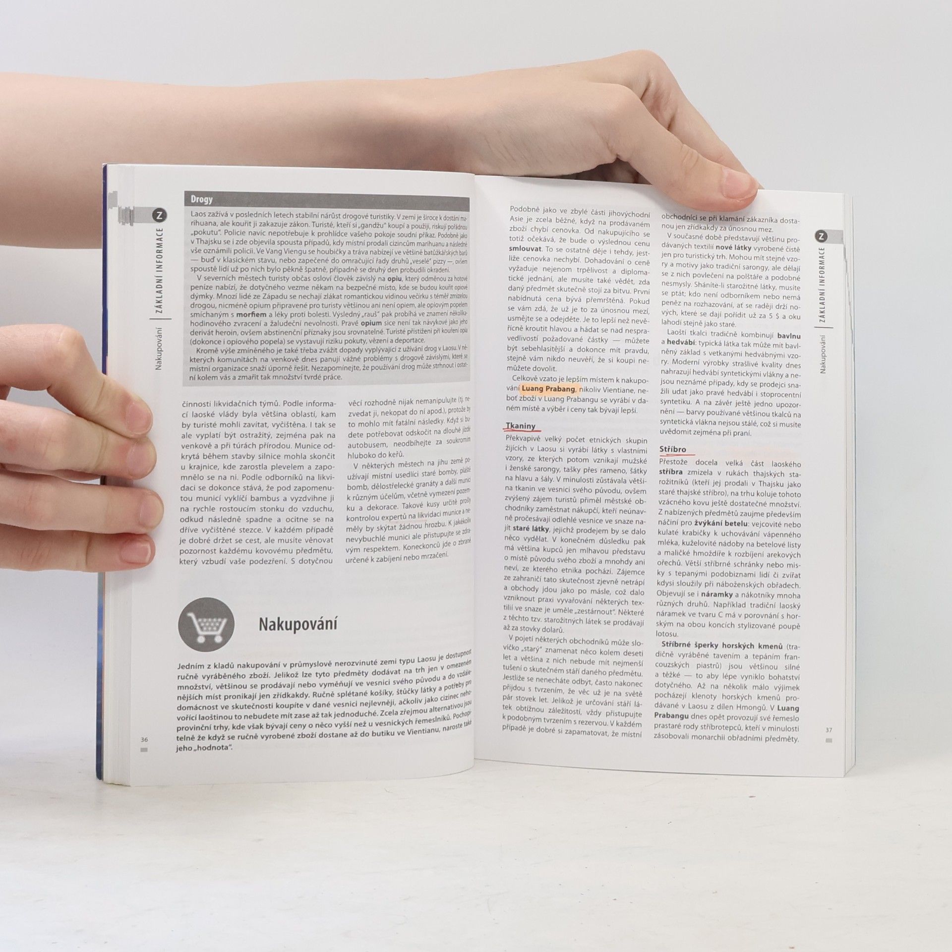 Autores varios Laos