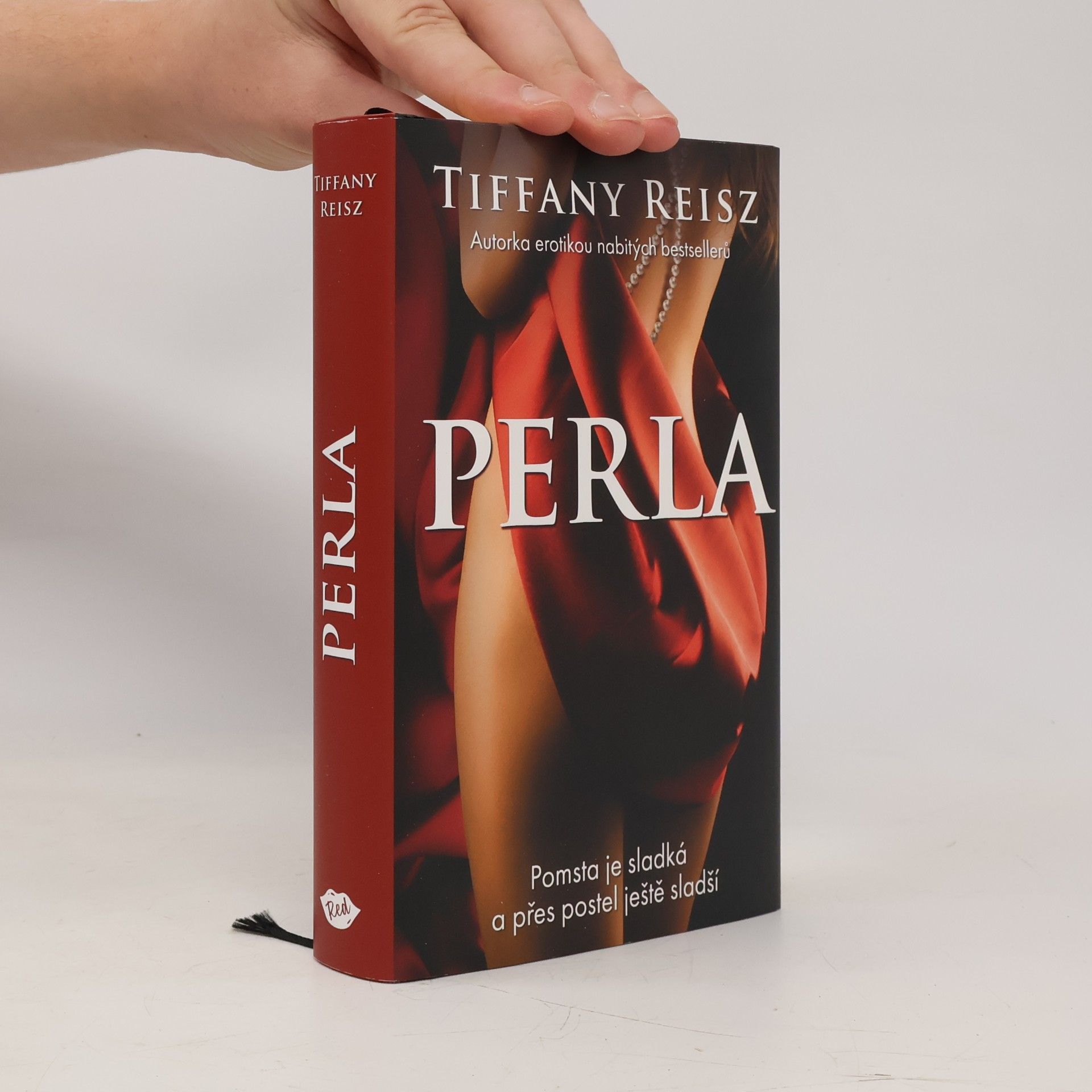 Tiffany Reisz Perla
