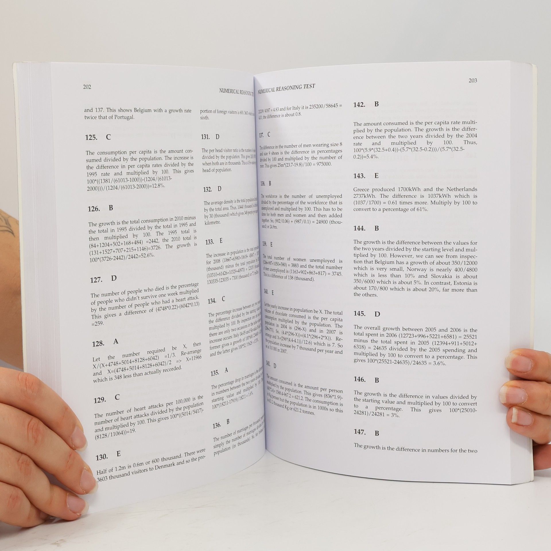 András Baneth The Ultimate EU Test Book : EPSO Administrator (AD) Edition 2011