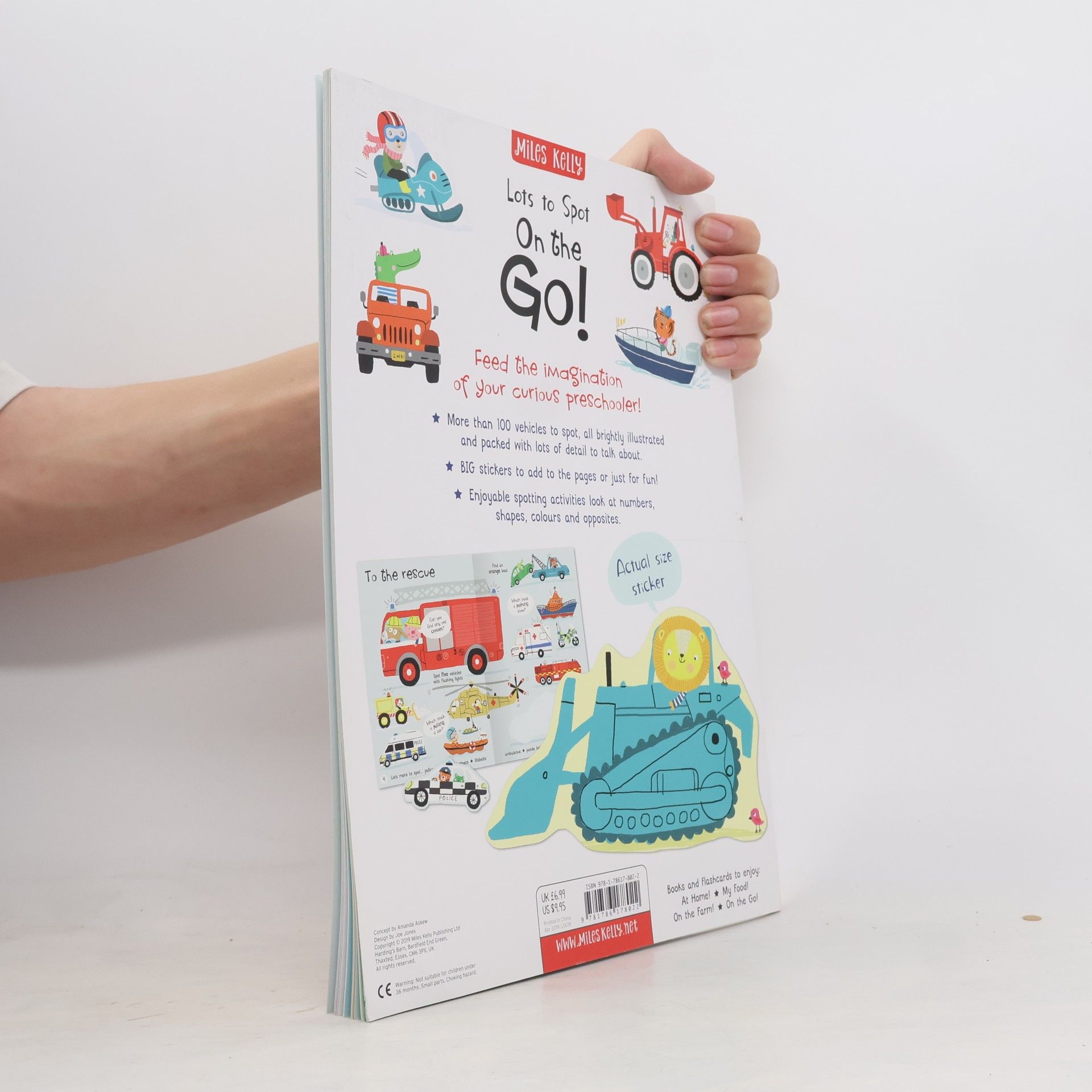 Ailie Busby Lots to Spot Sticker Book: On the Go!