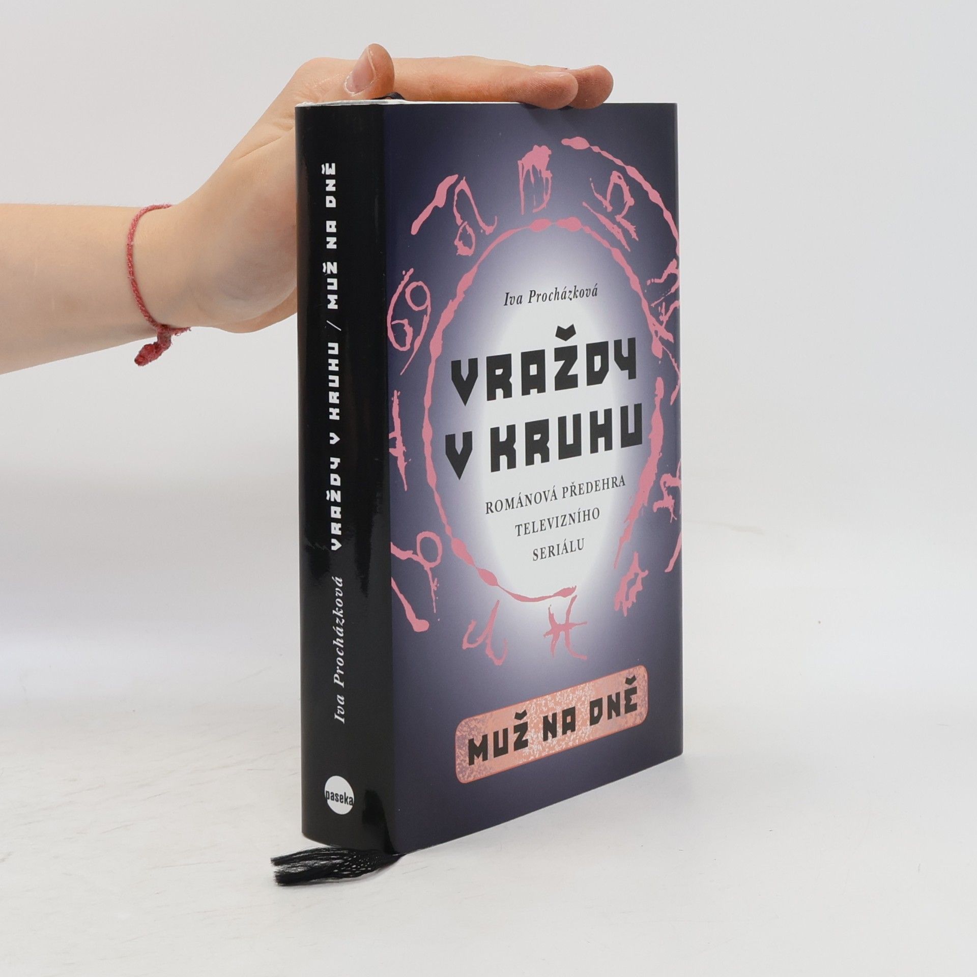 Vraždy v kruhu. Muž na dně