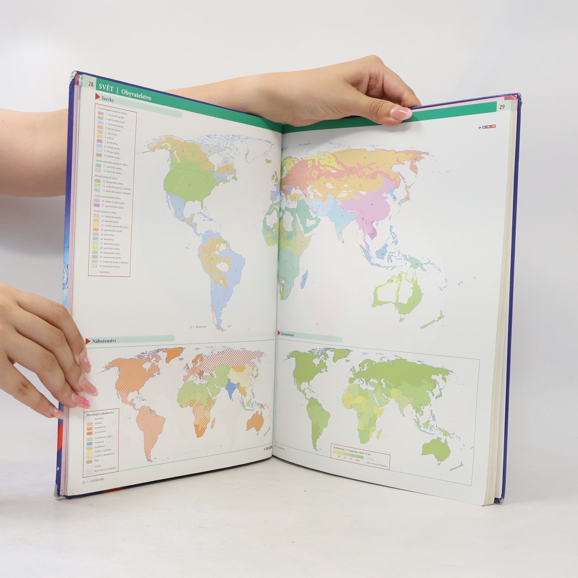 Kolektív autorov Školní atlas světa