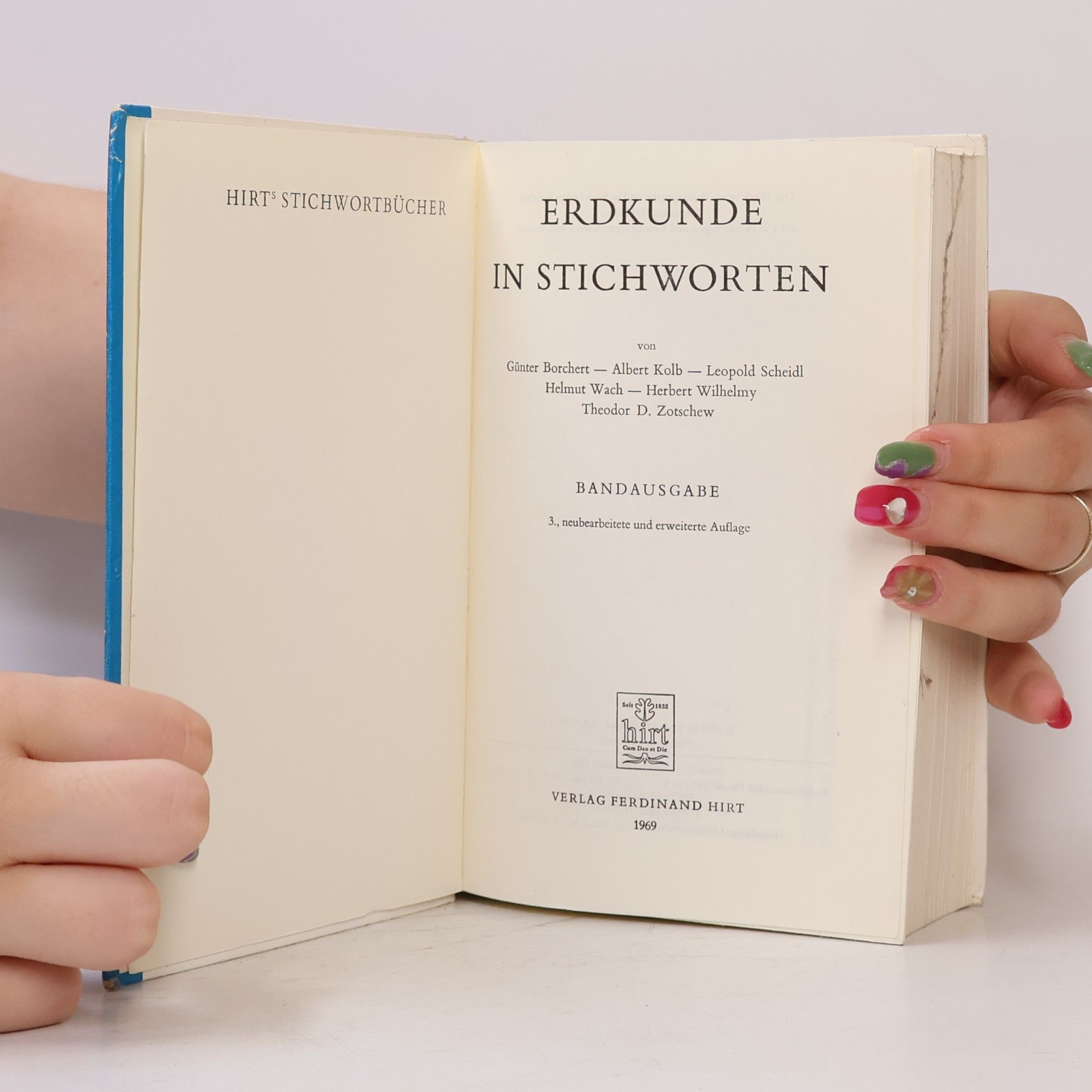 Kolektiv autorů Erdkunde in Stichworten. Bandausgabe