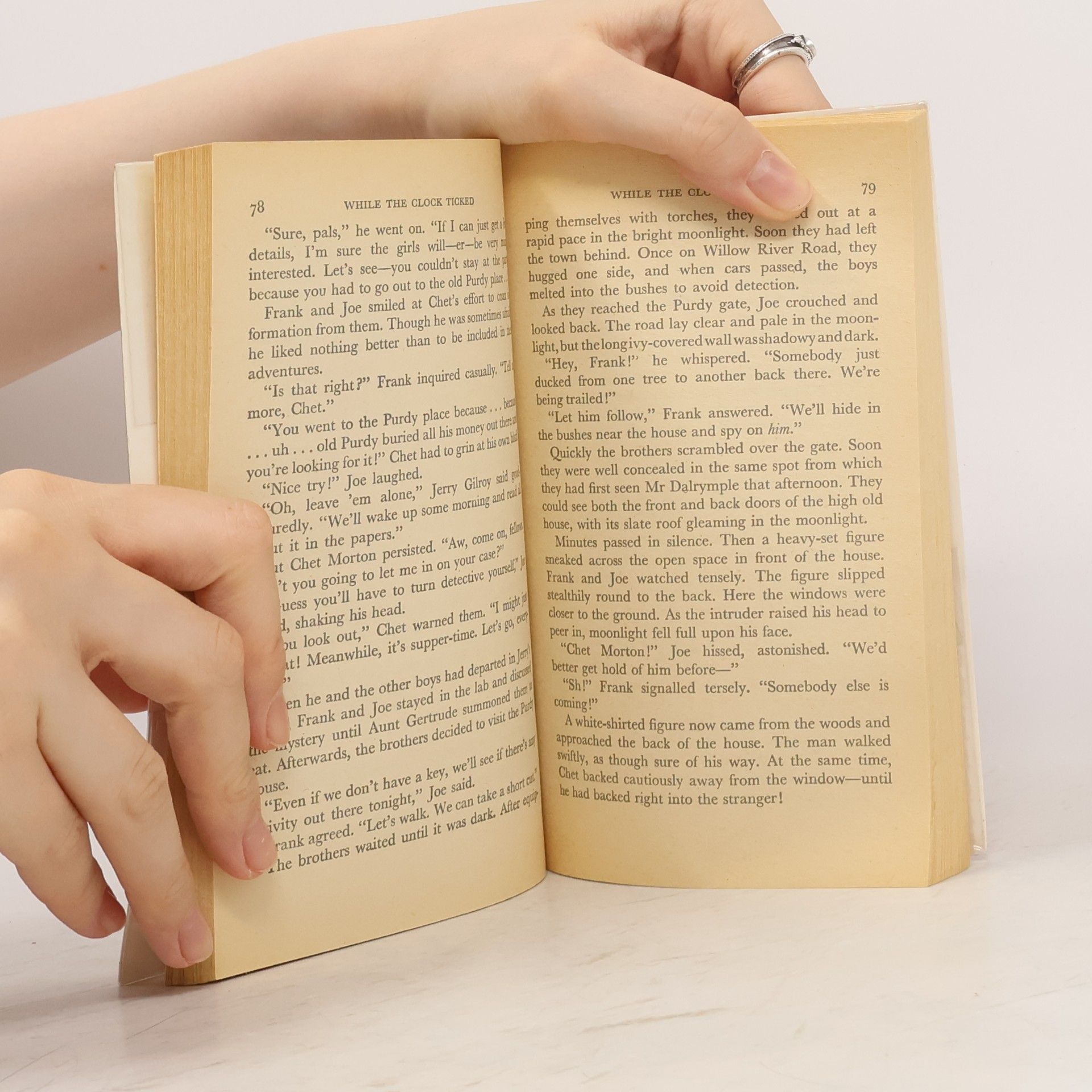Franklin W. Dixon Hardy Boys - 10: While the Clock Ticked