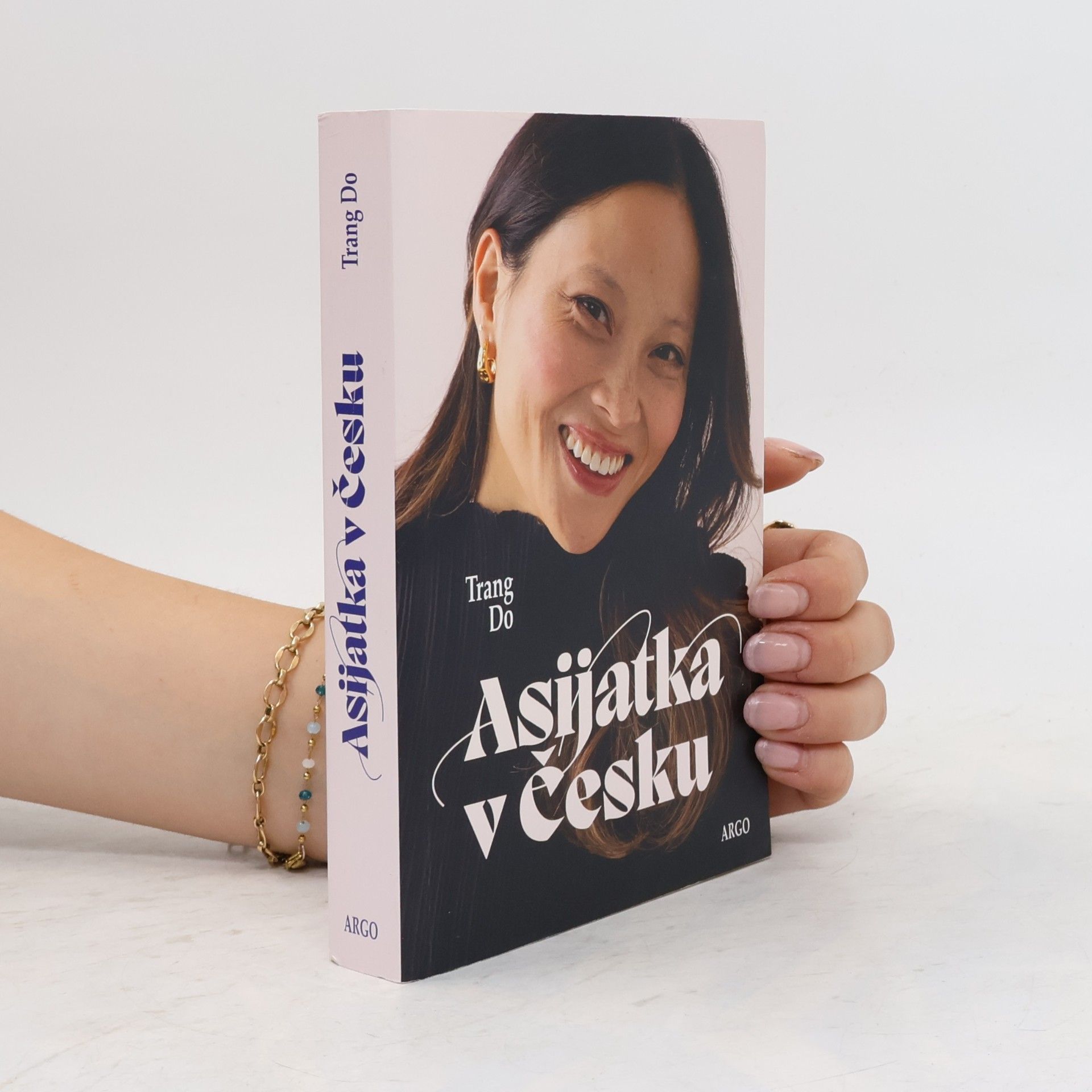 Do Thu Trang Asijatka v Česku