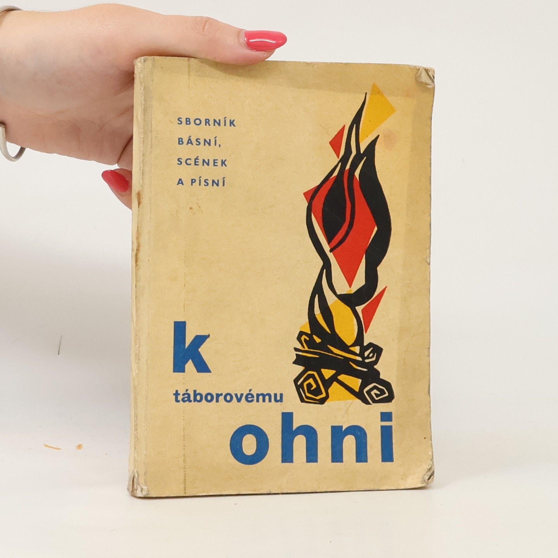 Marie Lapáčková K táborovému ohni