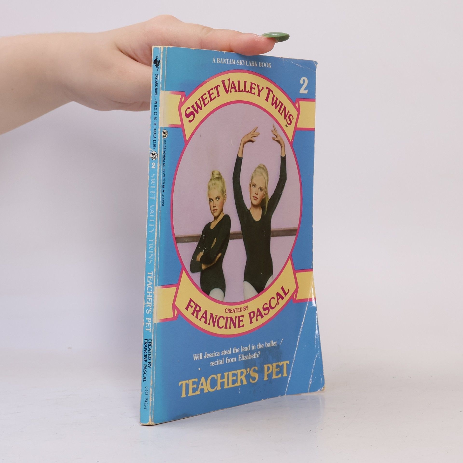 Sweet Valley Twins - 2: Teacher's Pet