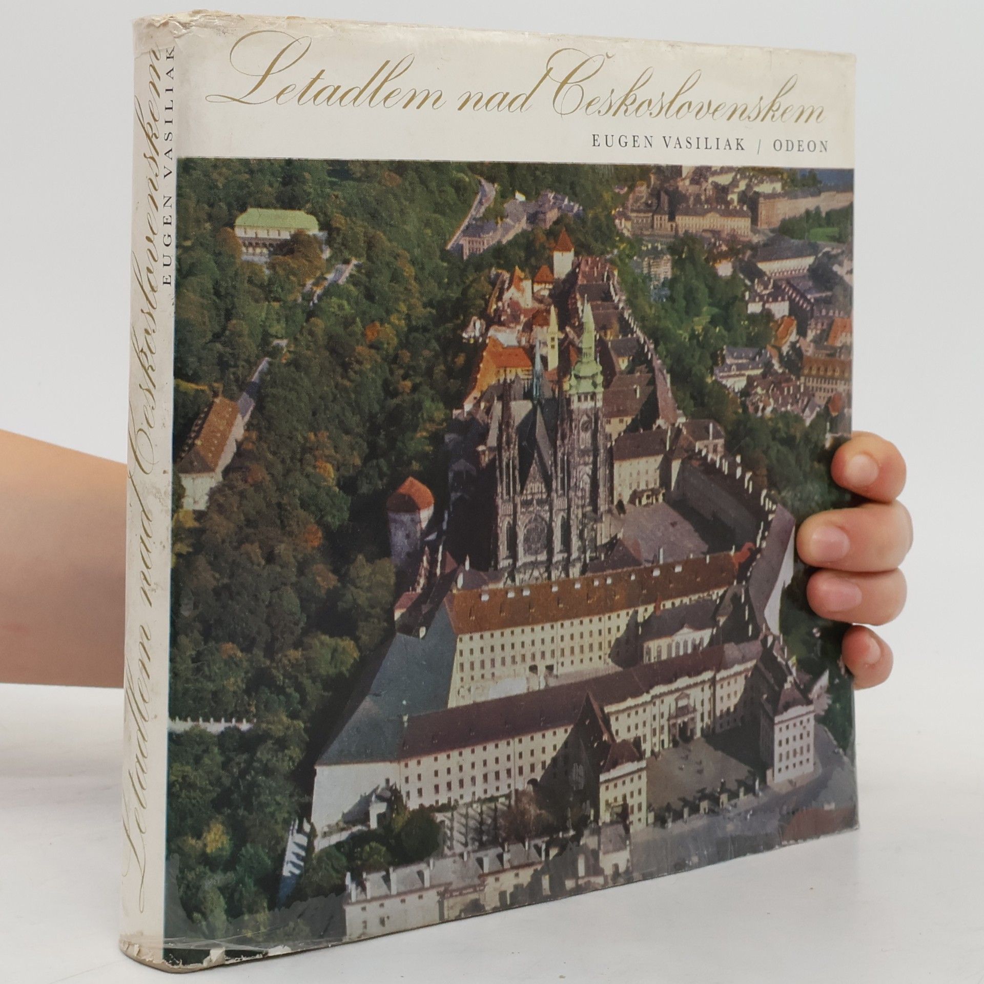 Eugen Vasiliak Letadlem nad Československem
