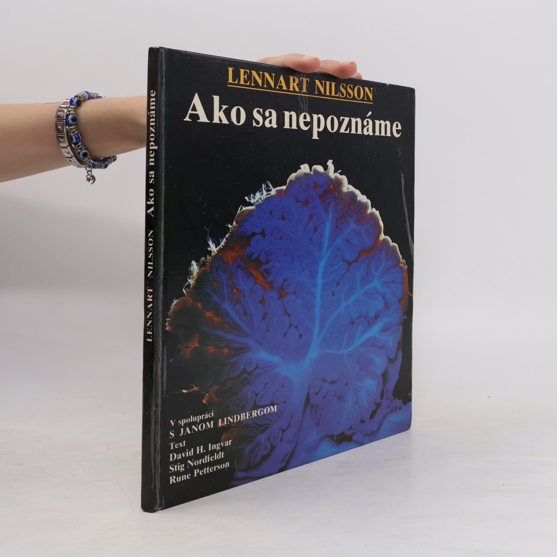AA.VV. Ako sa nepoznáme: Objavná cesta s fotografickým aparátom do nášho tela