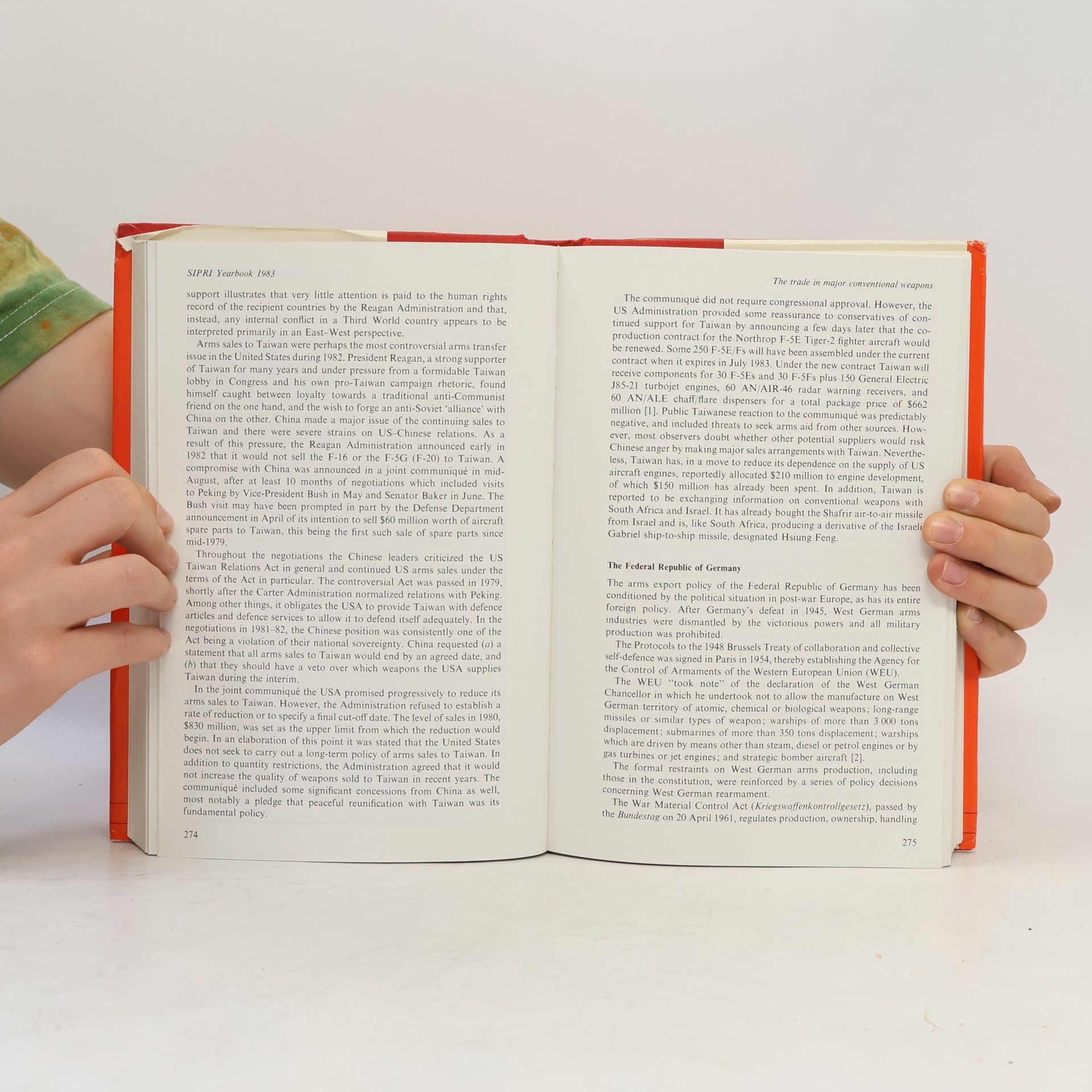 Stockholm International Peace Research Institute SIPRI Yearbook, 1983
