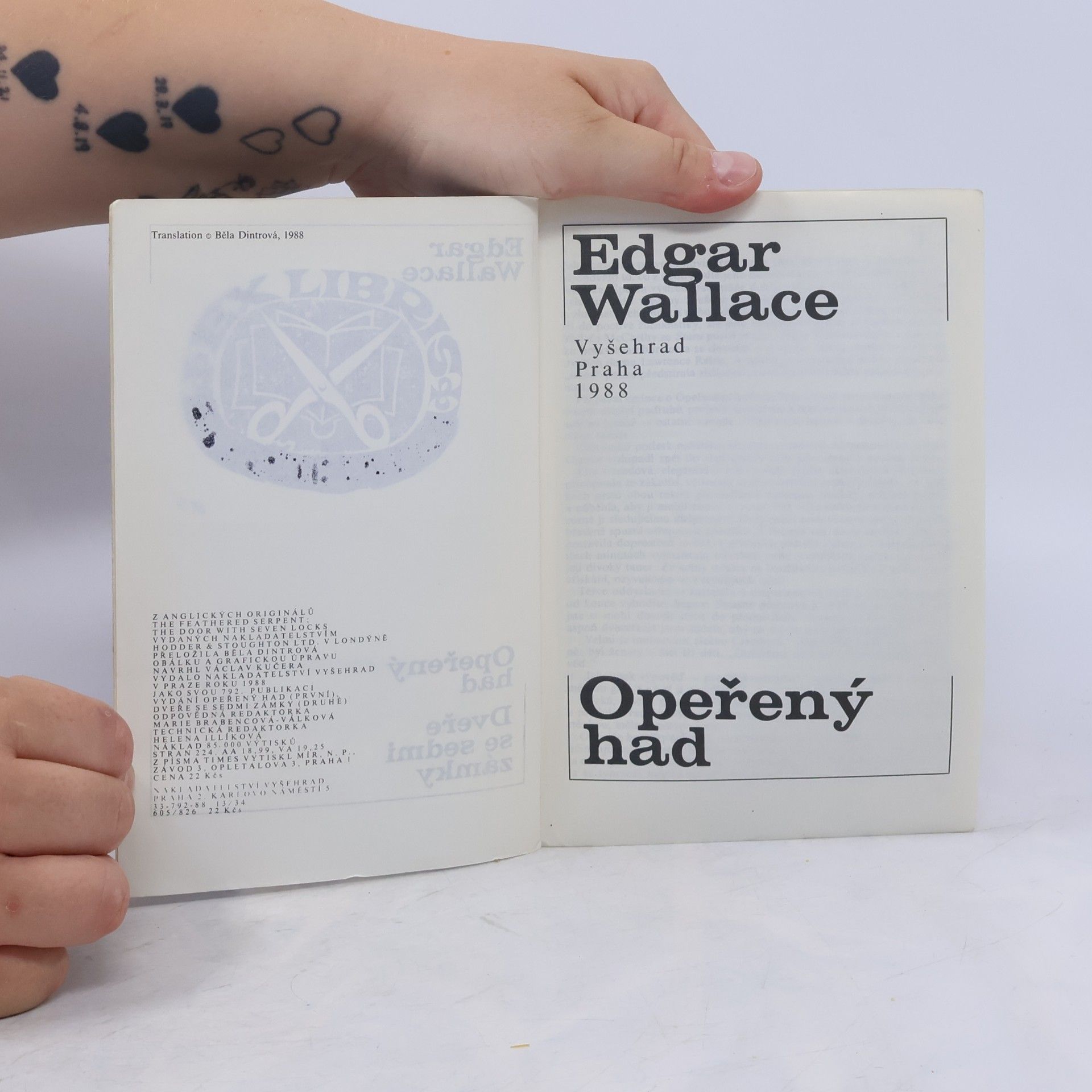 Edgar Wallace Opeřený had