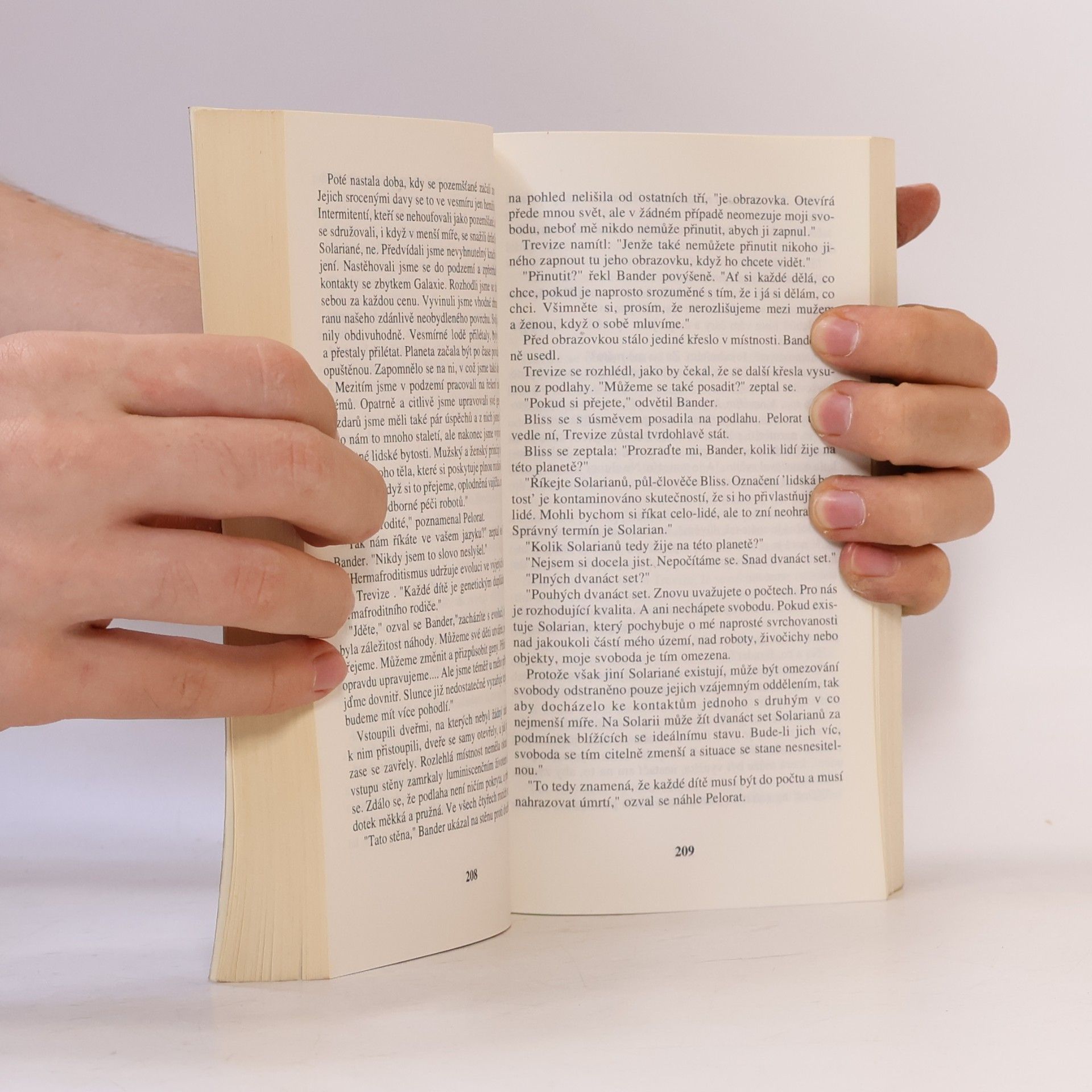 Isaac Asimov Nadace a Země