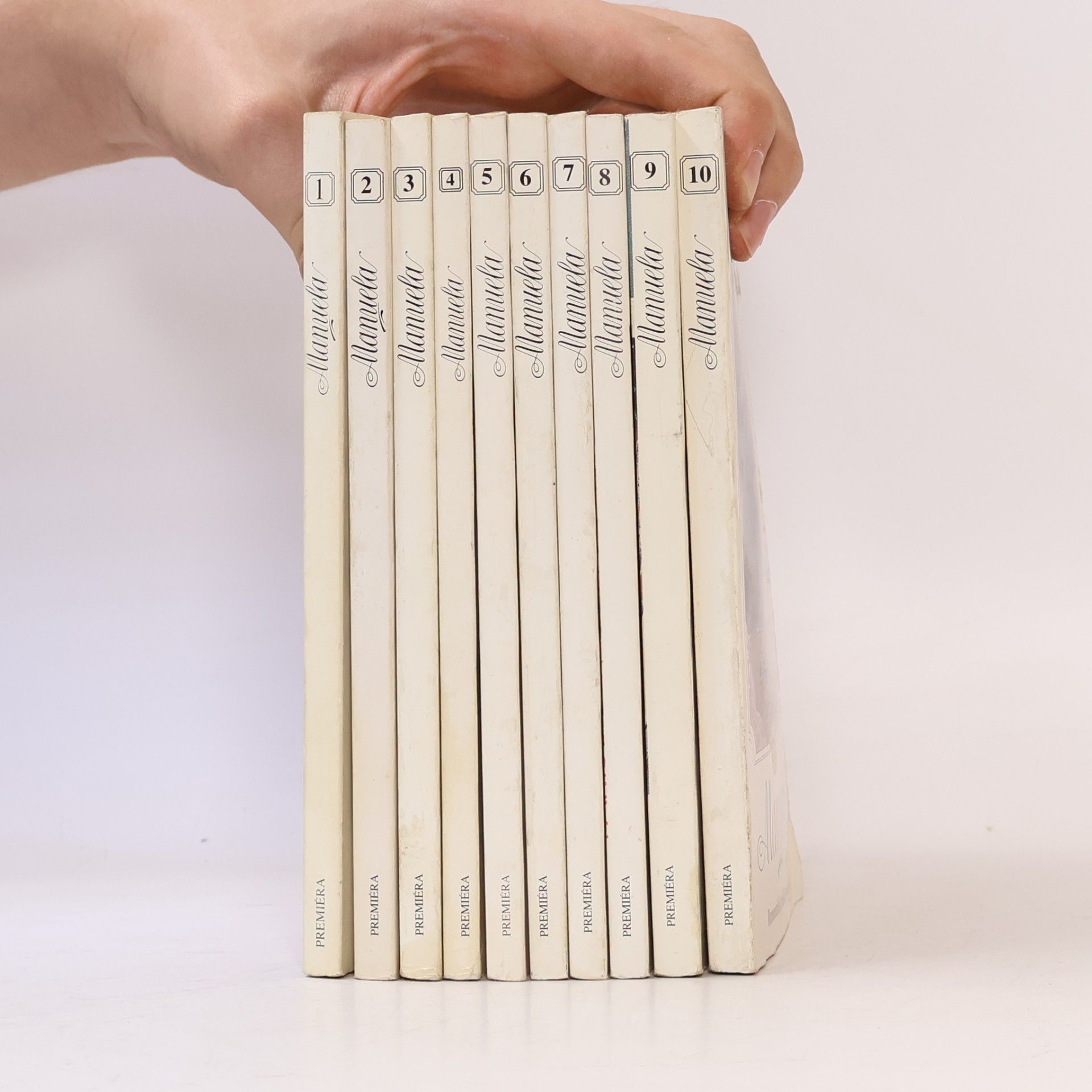 Auteurscollectief Manuela. Romantický příběh dvou sester 1.-10. díl