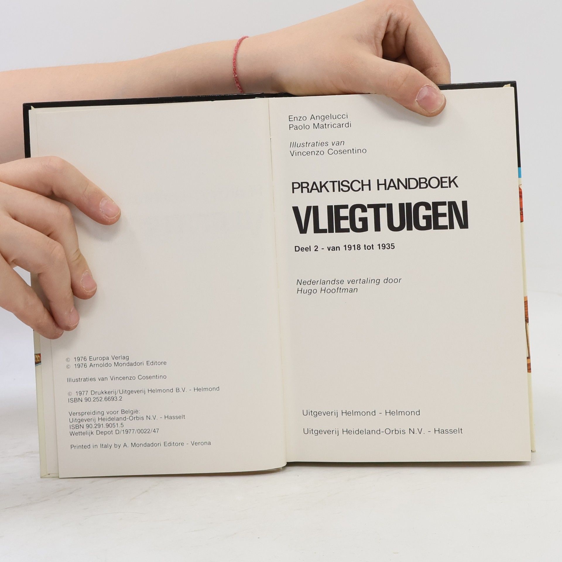 Enzo Angelucci Praktisch handboek vliegtuigen