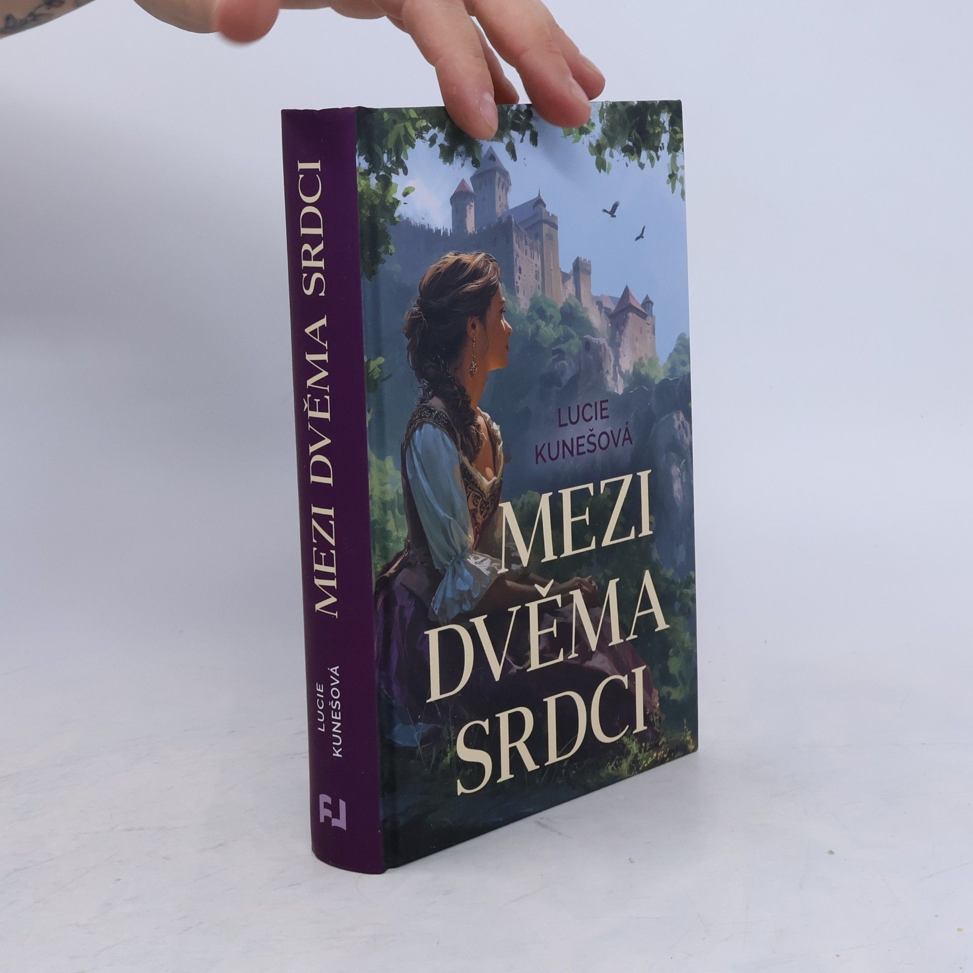 Lucie Kunešová Mezi dvěma srdci