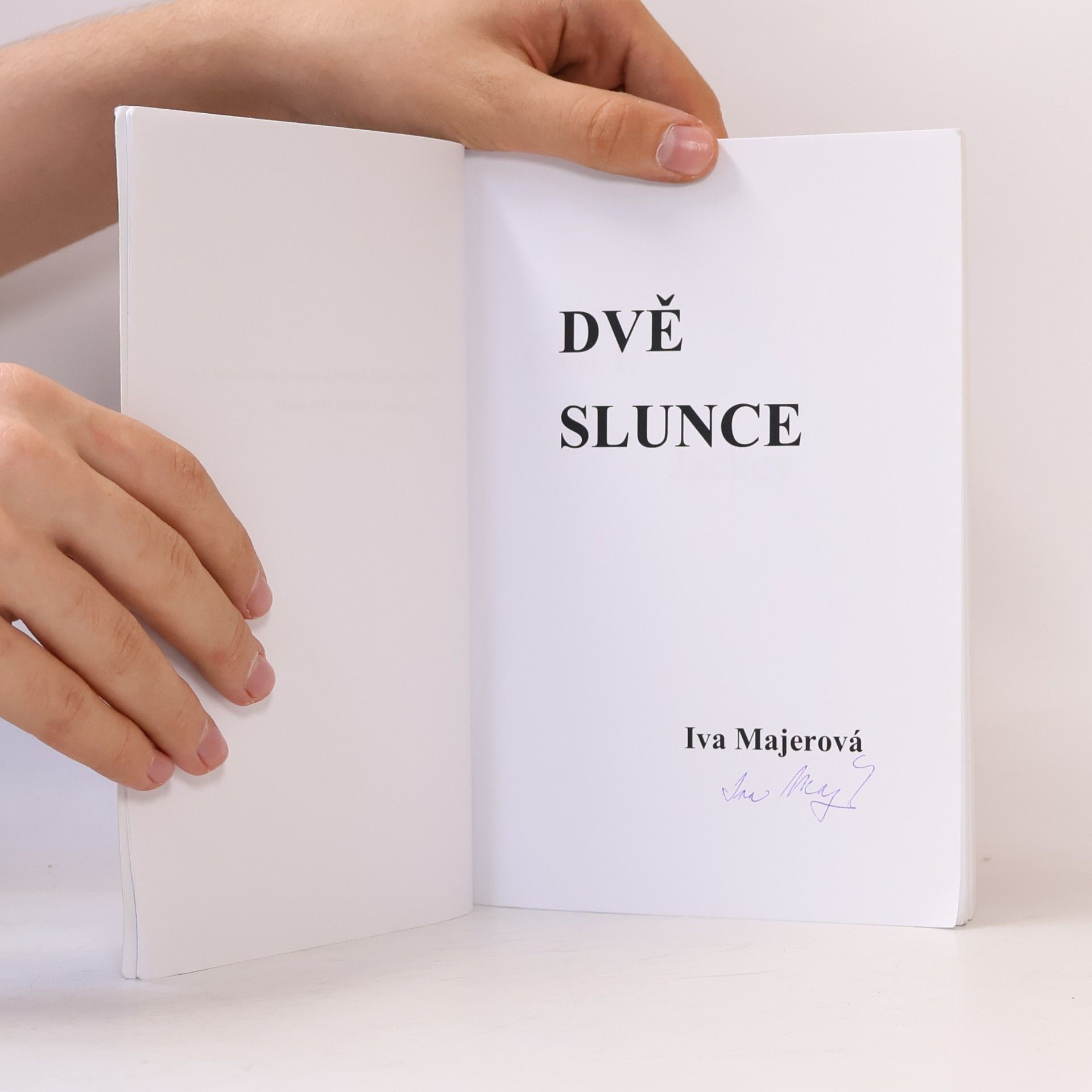 Iva Majerová Dvě slunce