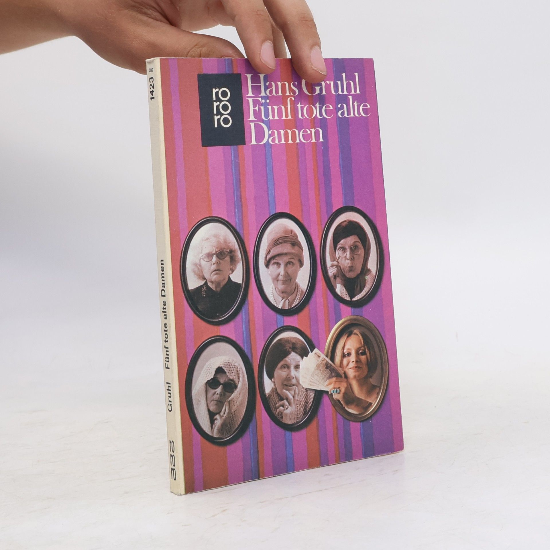 Fünf tote alte Damen