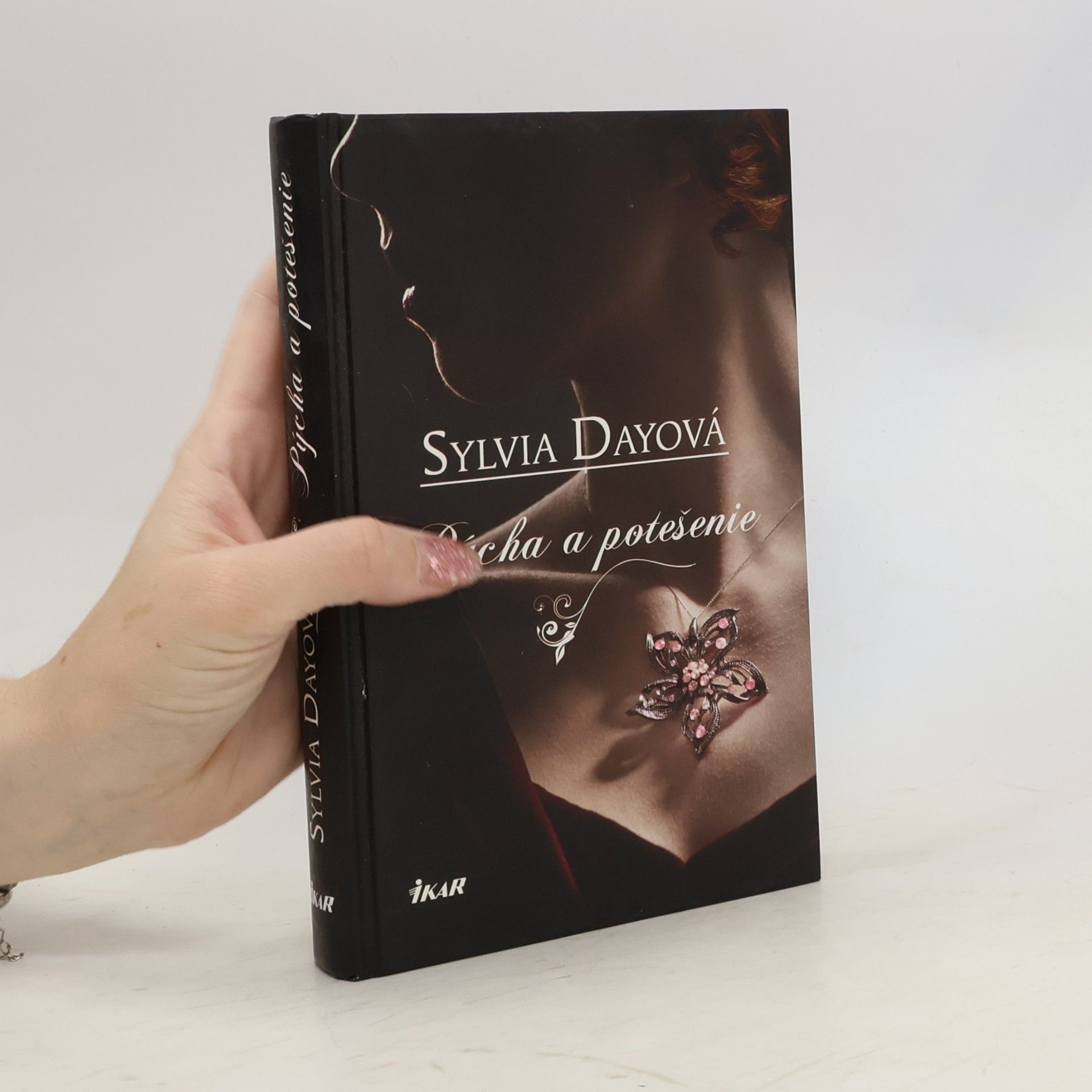 Sylvia Day Pýcha a potešenie