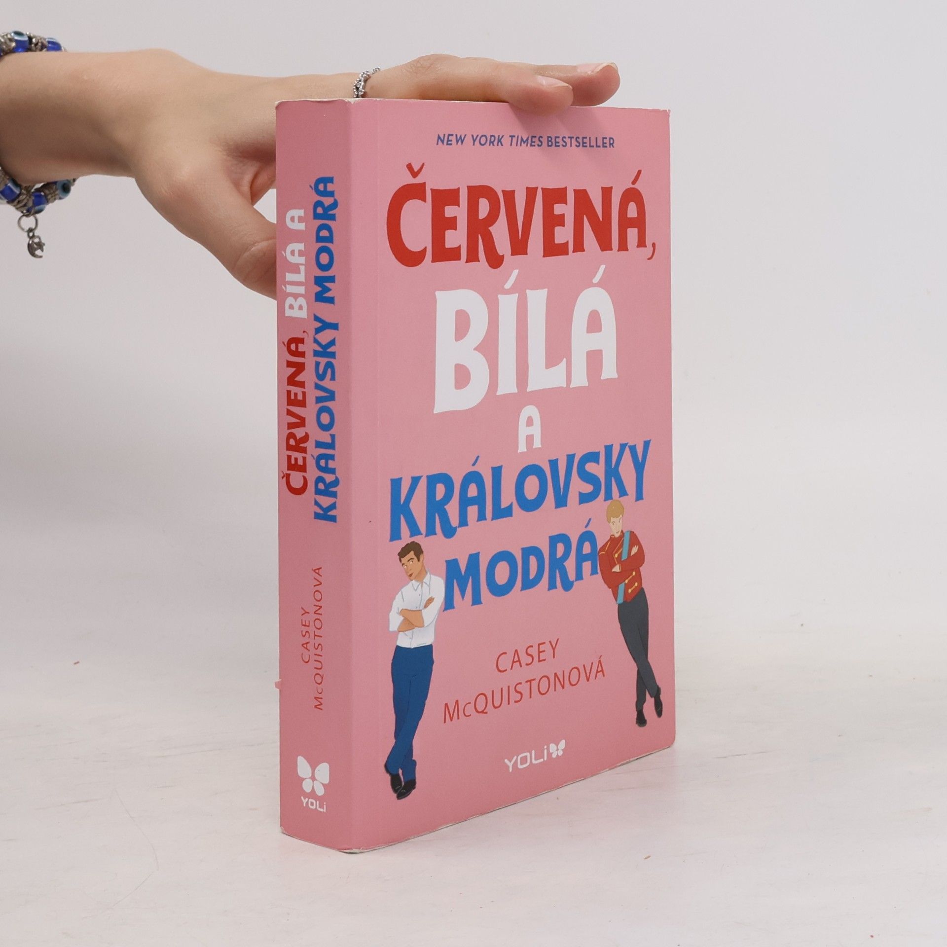 Casey McQuiston Červená, bílá a královsky modrá