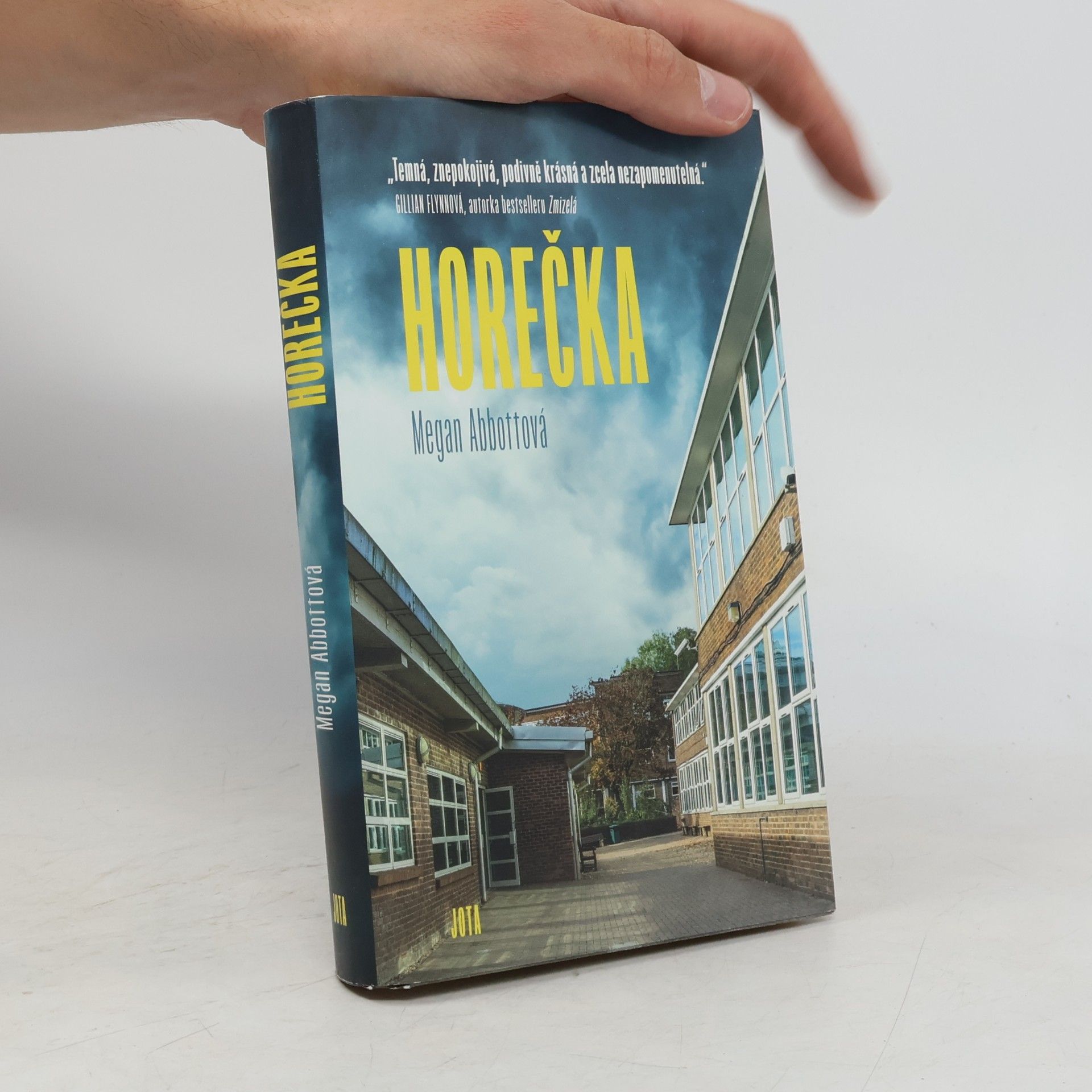 Megan Abbott Horečka