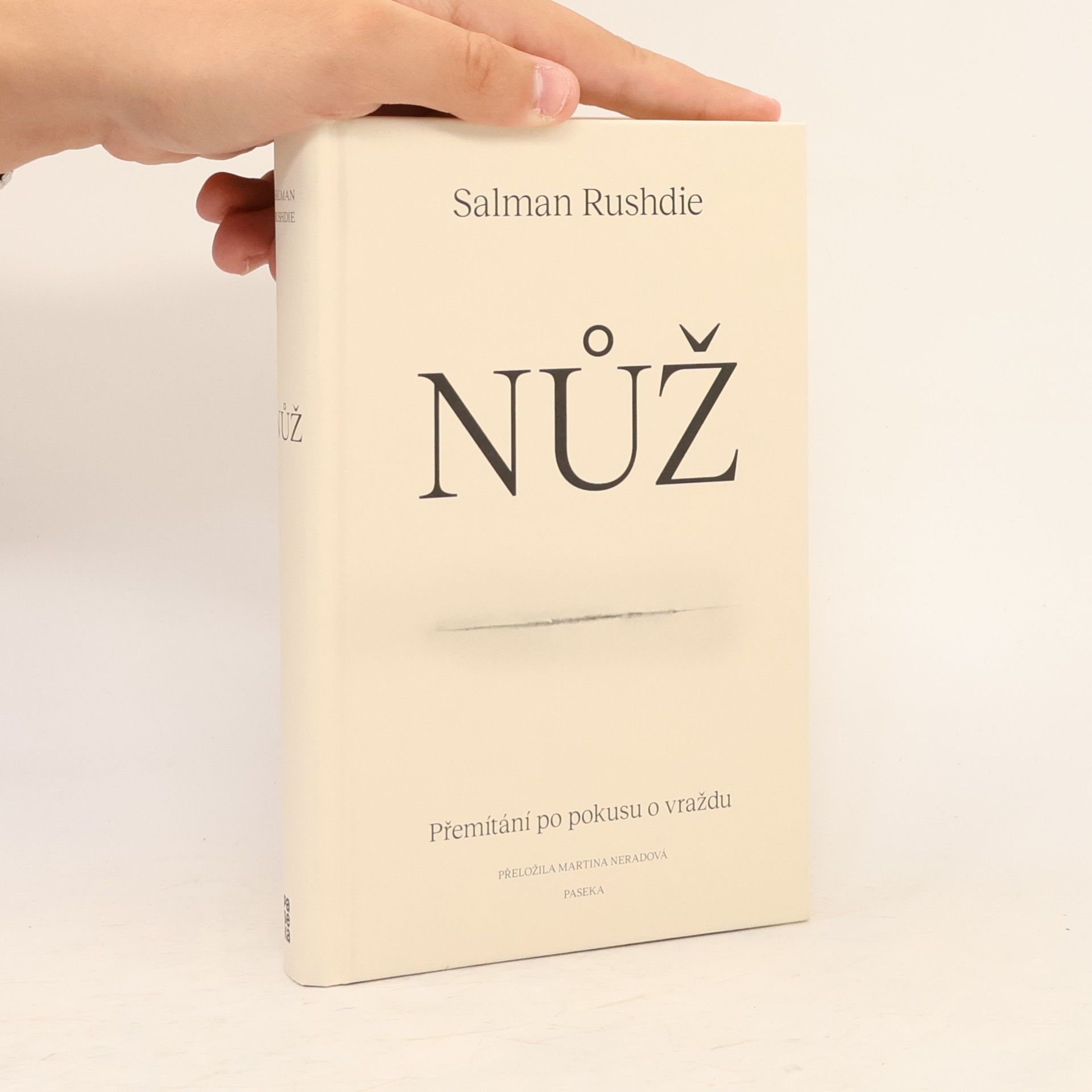 Nůž