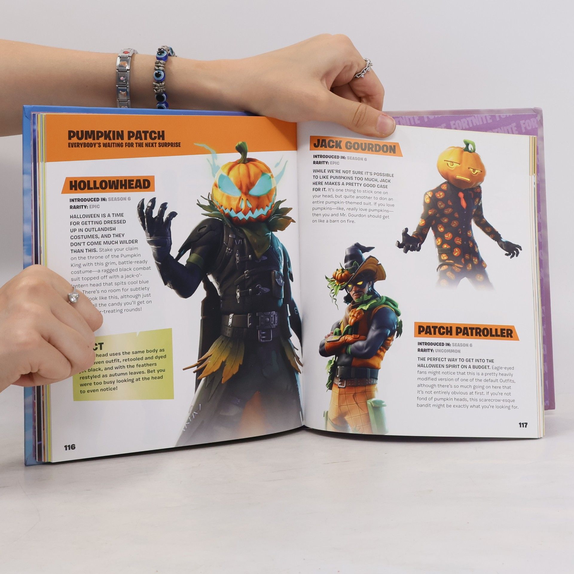 Fortnite Official: Outfits: The Collectors' Edition