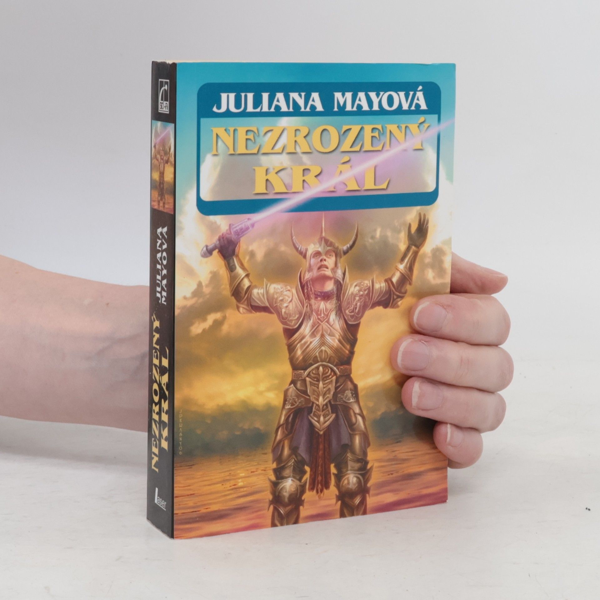 Julian May Nezrozený král