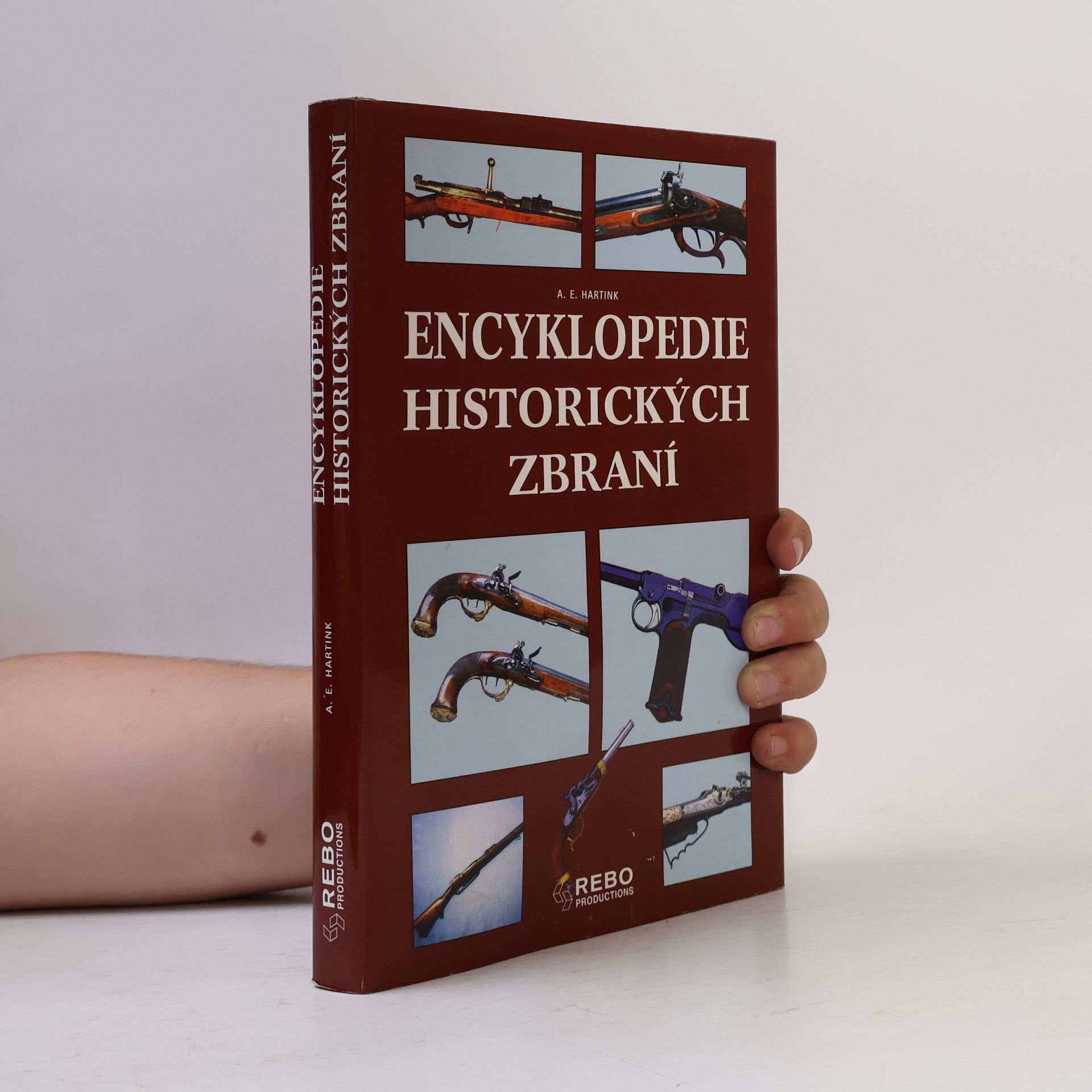 A. E. Hartink Encyklopedie historických zbraní