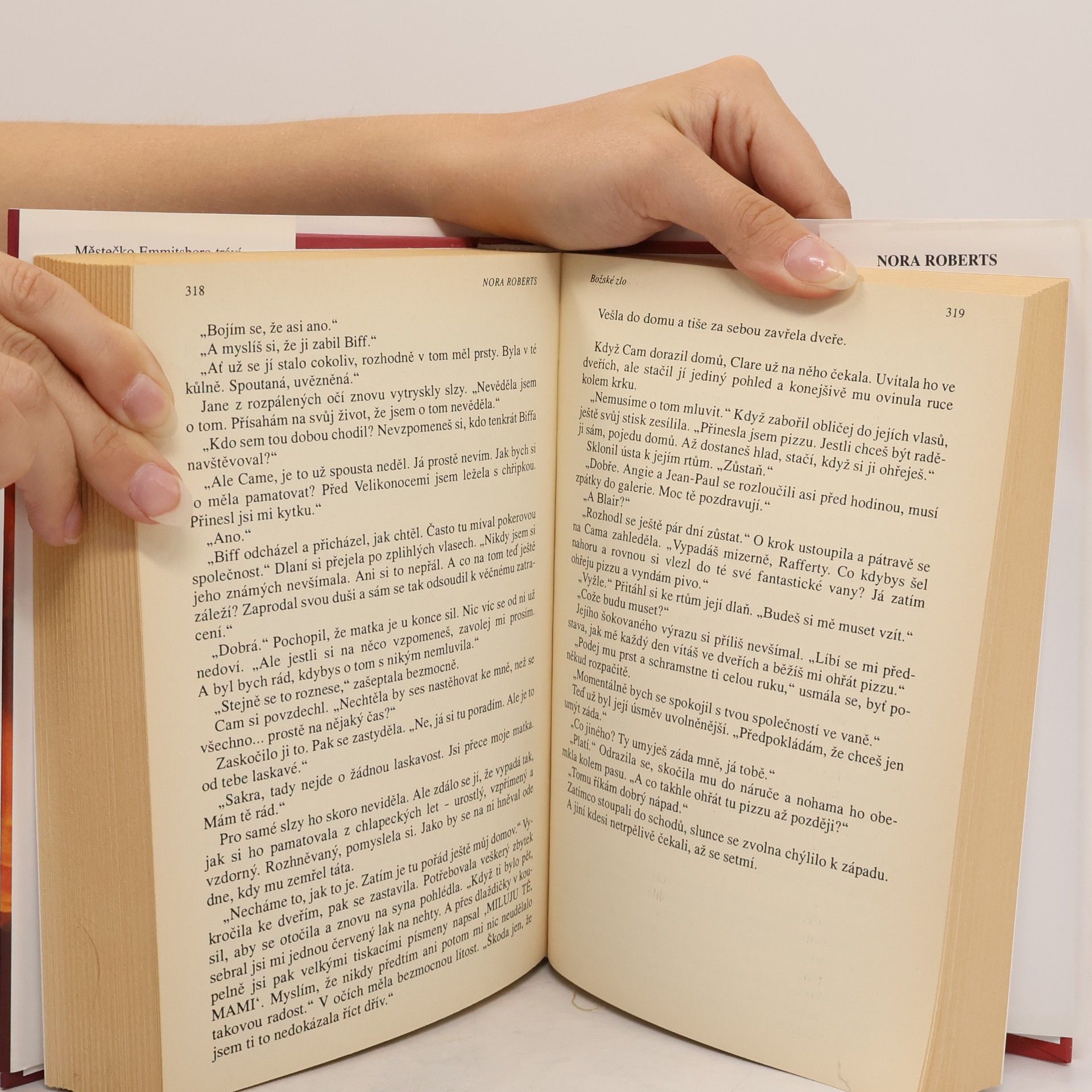 Nora Roberts Božské zlo