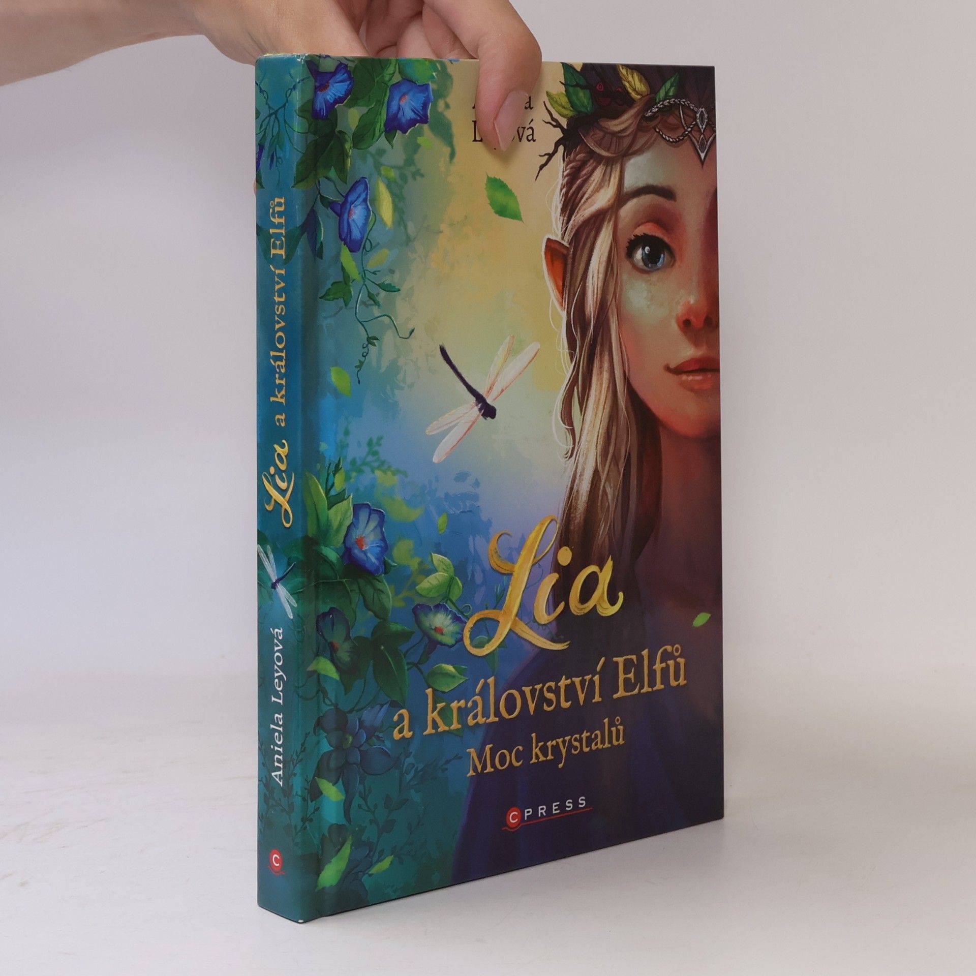 Aniela Ley Lia a království elfů: Moc krystalů