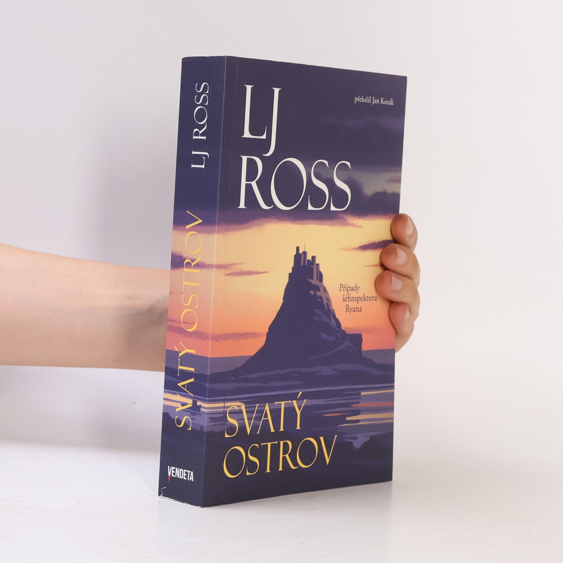 L. J. Ross Svatý ostrov