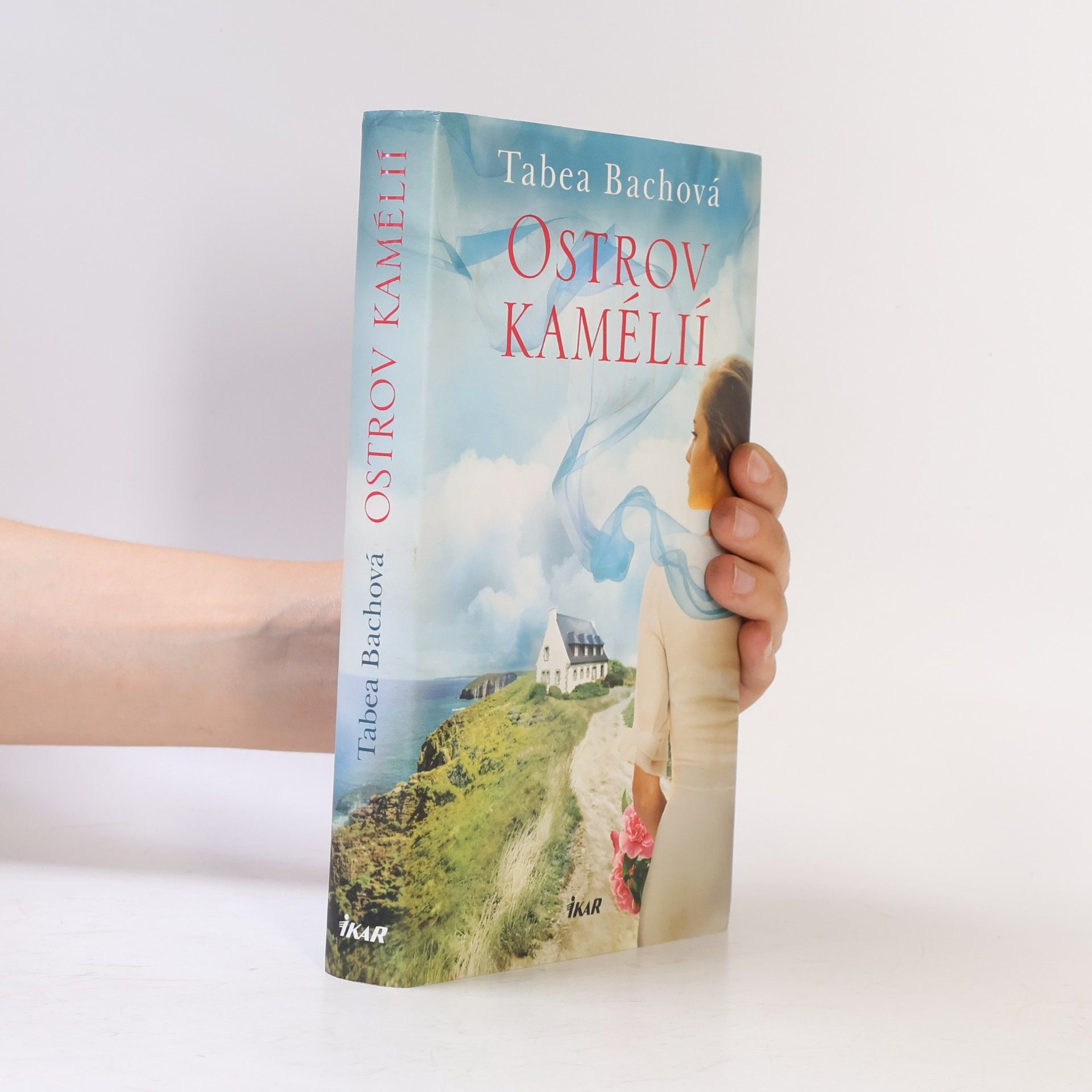 Tabea Bach Ostrov kamélií