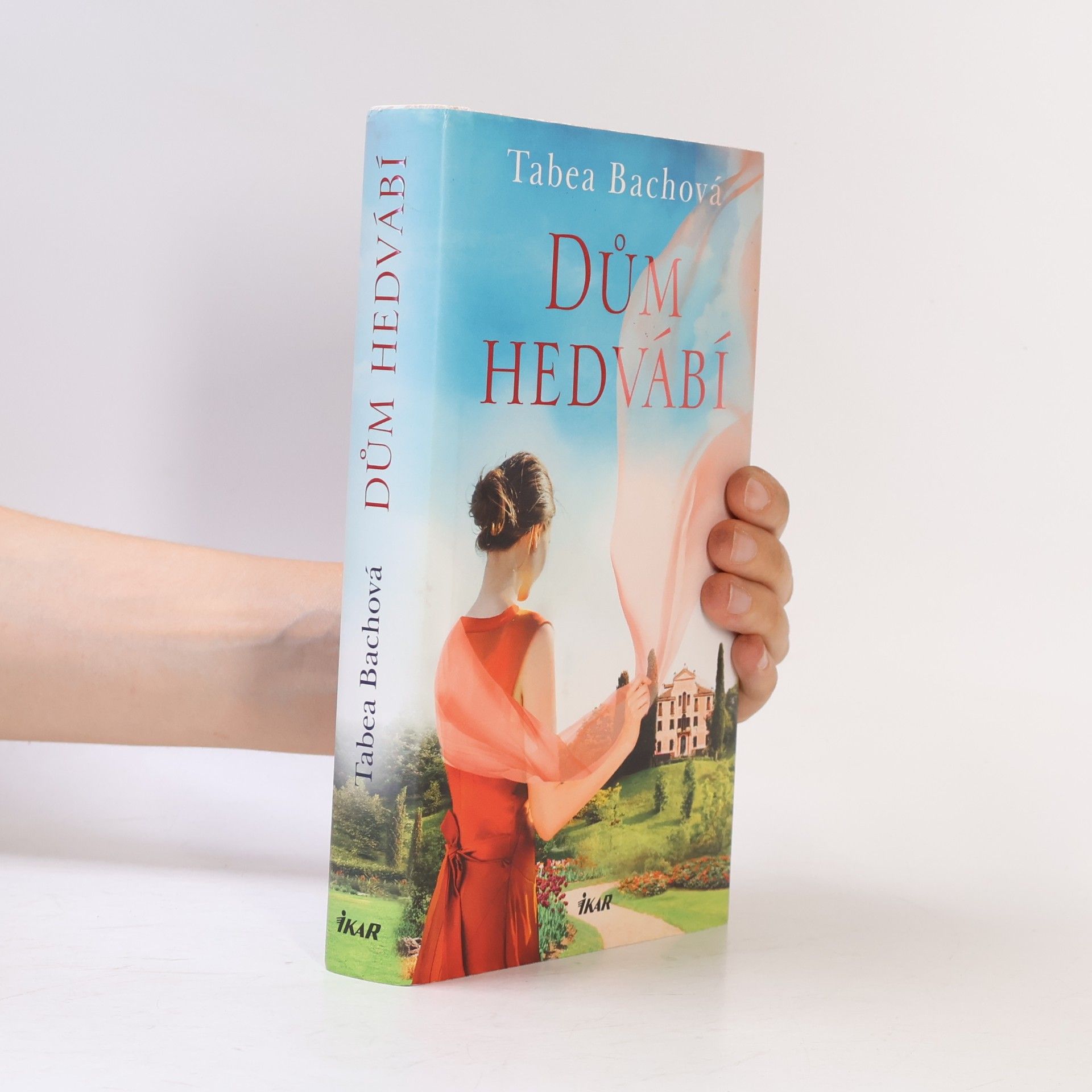 Tabea Bach Dům hedvábí