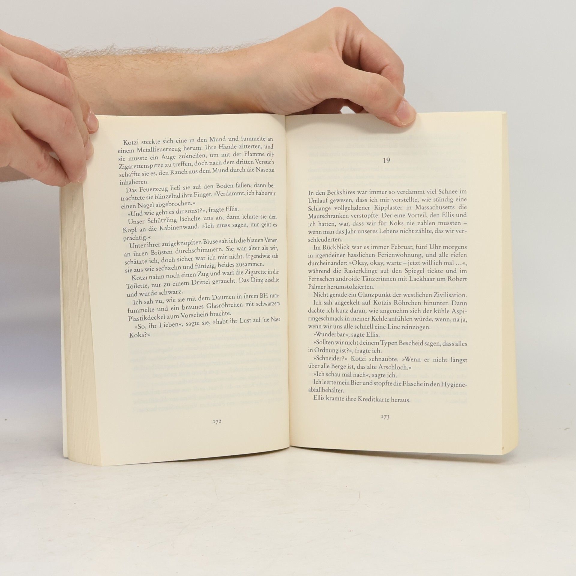 Cornelia Read Schneeweißchen und Rosentot