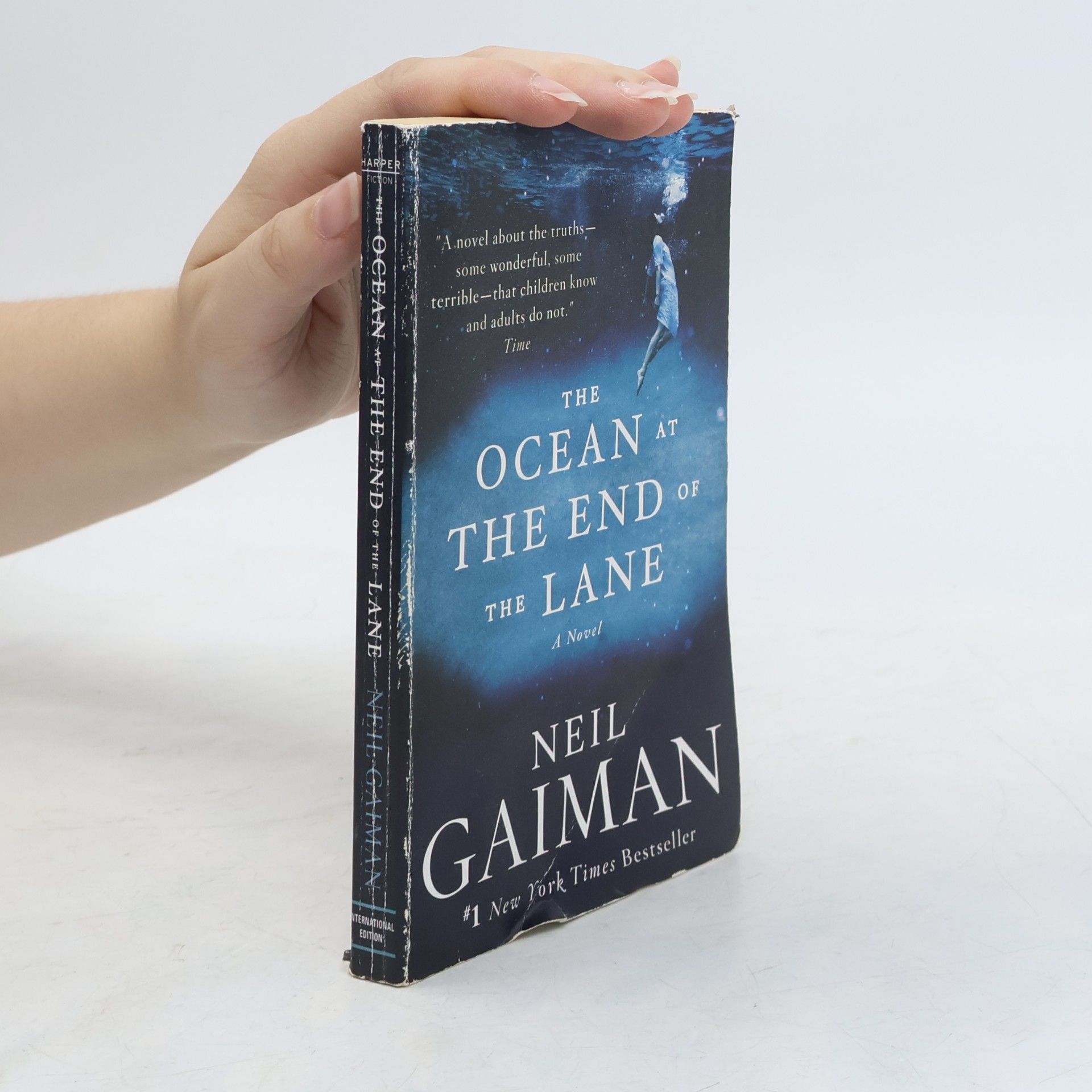 Neil Gaiman The Ocean at the End of the Lane. Der Ozean am Ende der Straße, englische Ausgabe